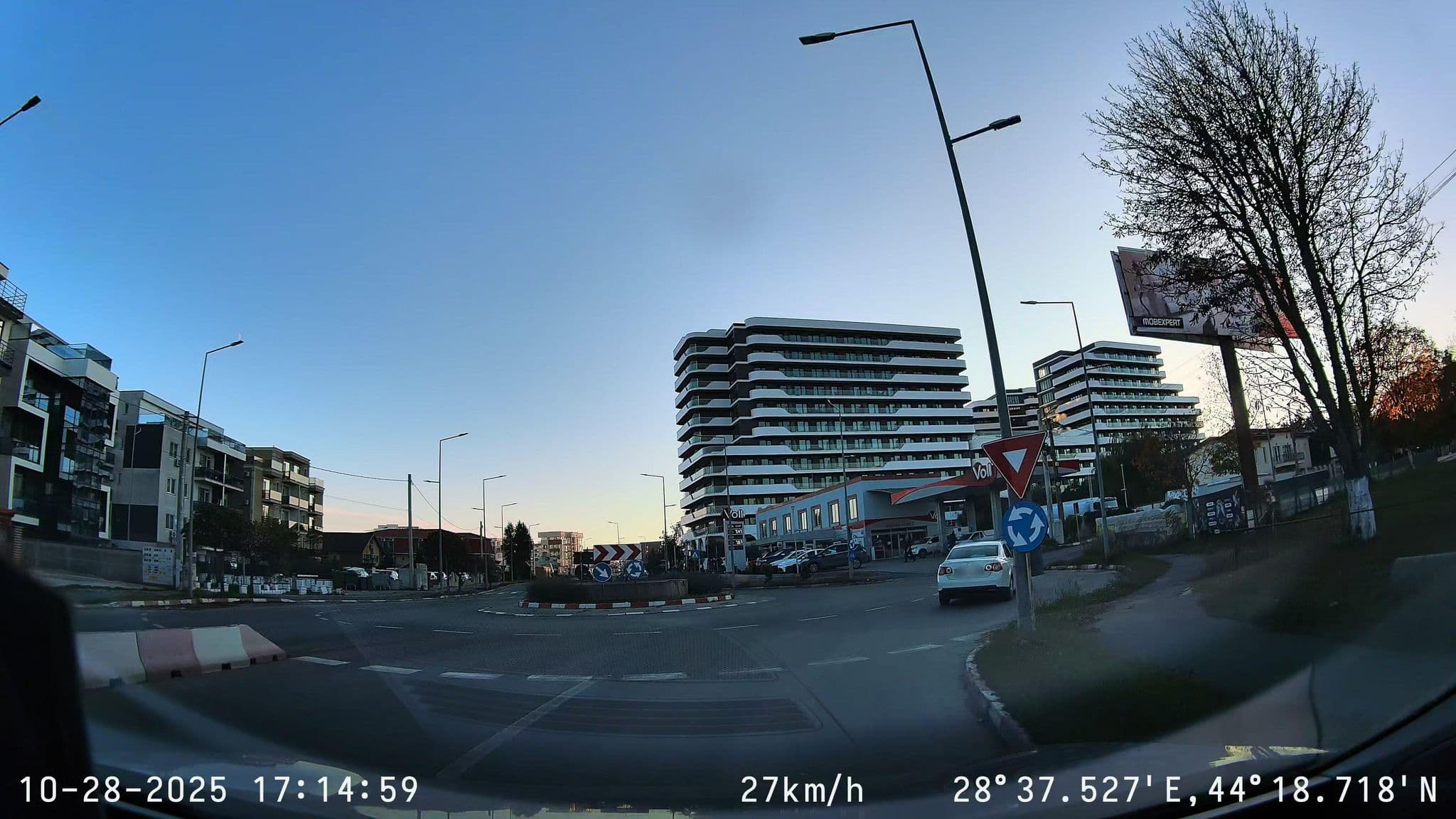 Street view near Casa Jasmin, Mamaia-Sat — © edjone (CC BY-SA · Mapillary)