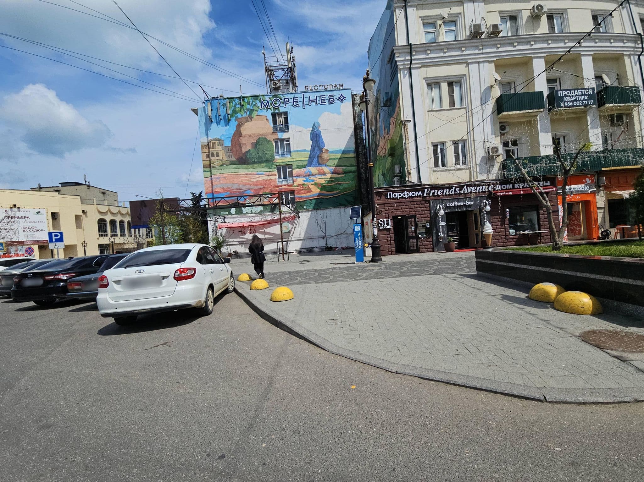 Street view near Гостиница Каспий, Makhachkala — © kirikset (CC BY-SA · Mapillary)