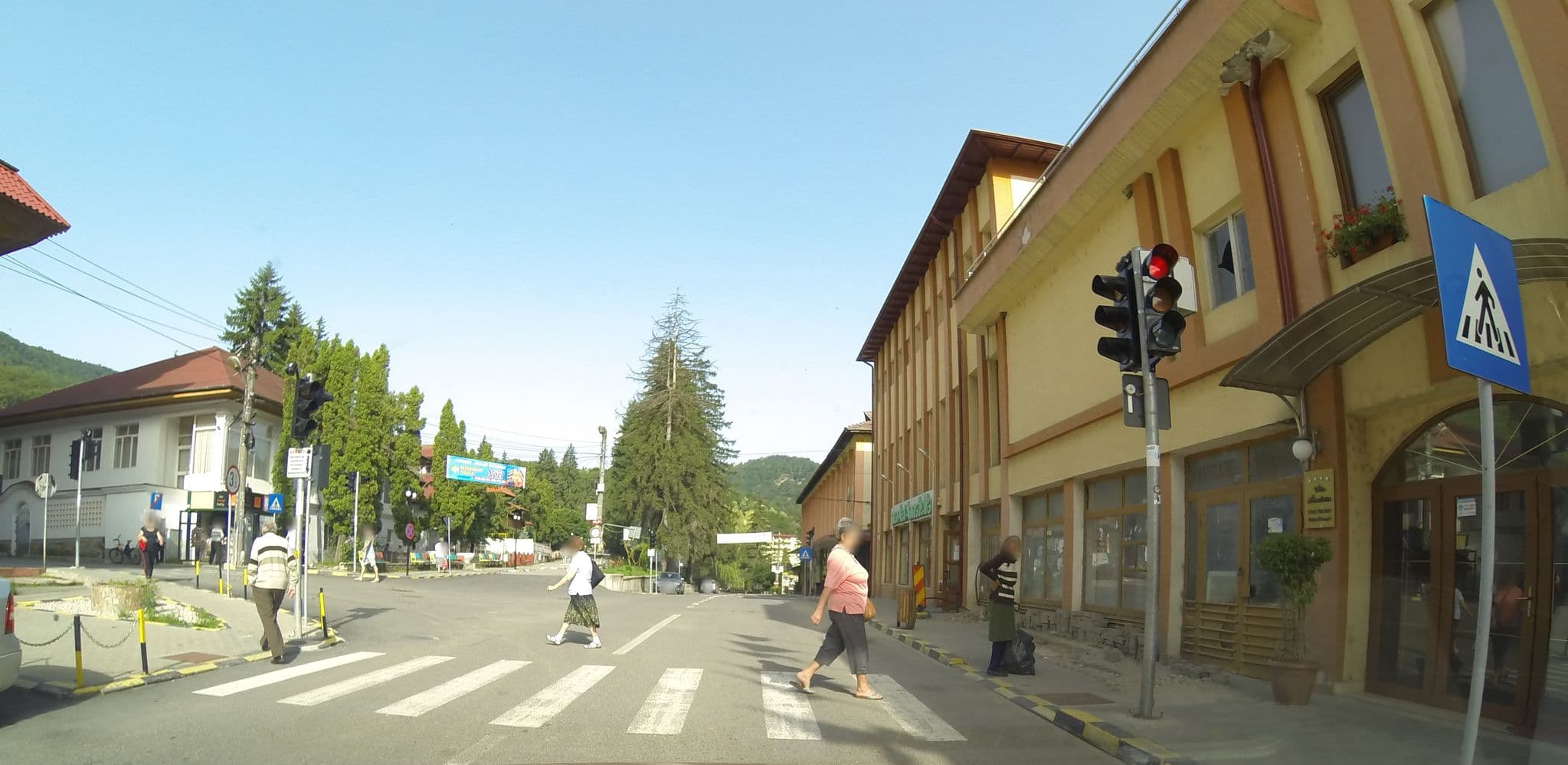 Street view near Hotel Olănești, Livadia — © deeeznuuuts (CC BY-SA · Mapillary)