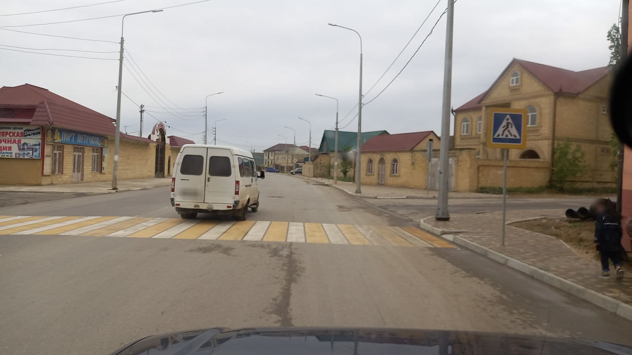 Street view near sunrise гостиница, Derbent — © azimuth (CC BY-SA · Mapillary)