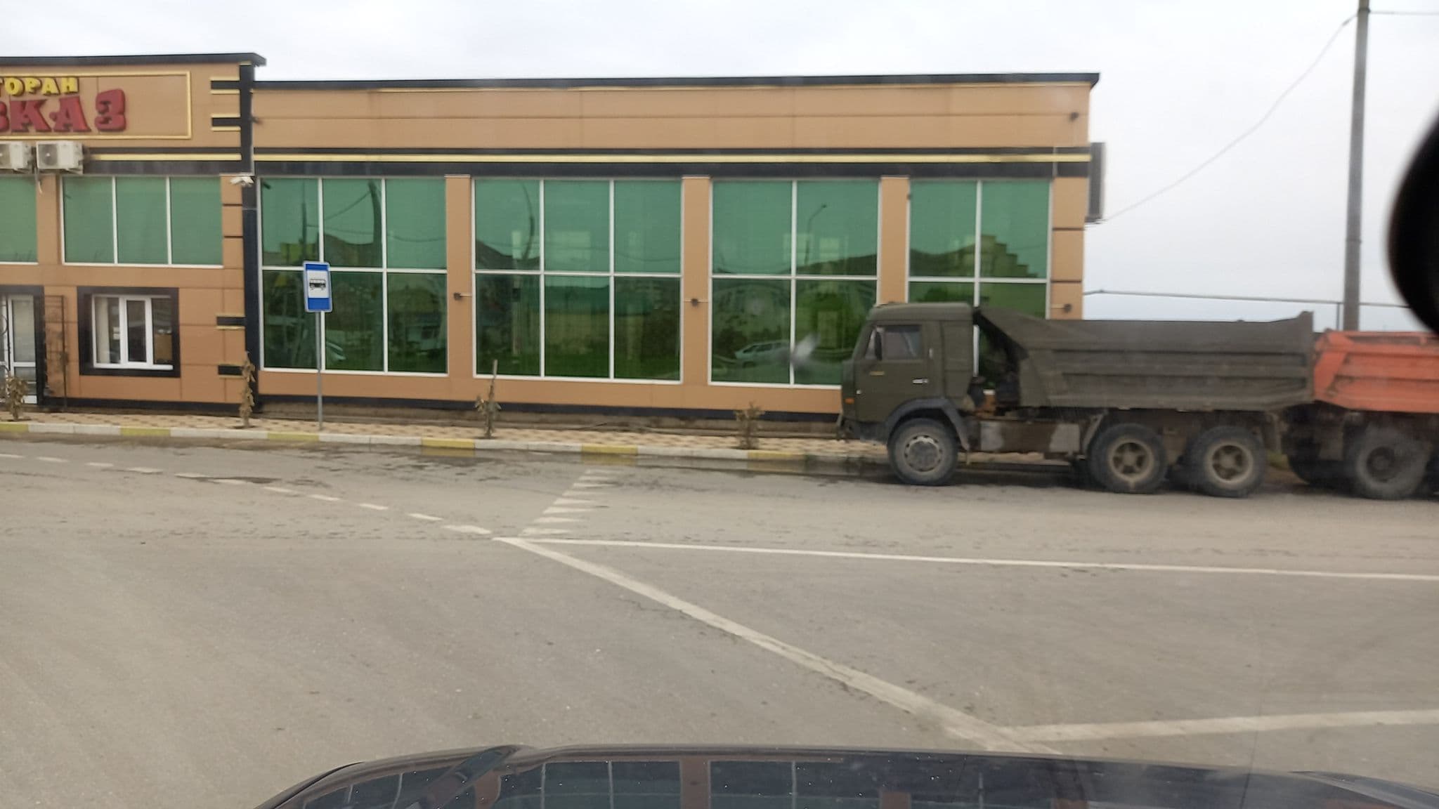 Street view near гостиница «Кавказ», Derbent — © azimuth (CC BY-SA · Mapillary)