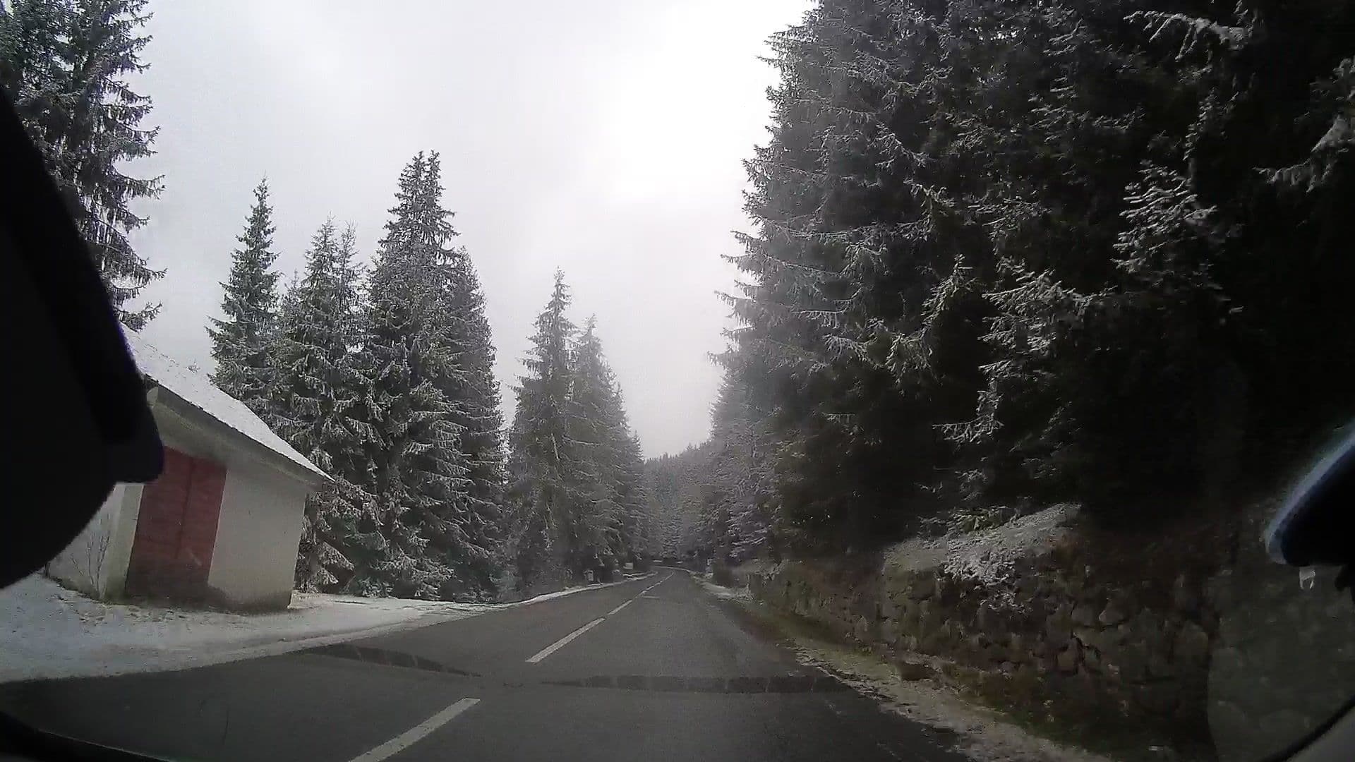Street view near Stațiunea Fântânele, Beliş — © tavi (CC BY-SA · Mapillary)