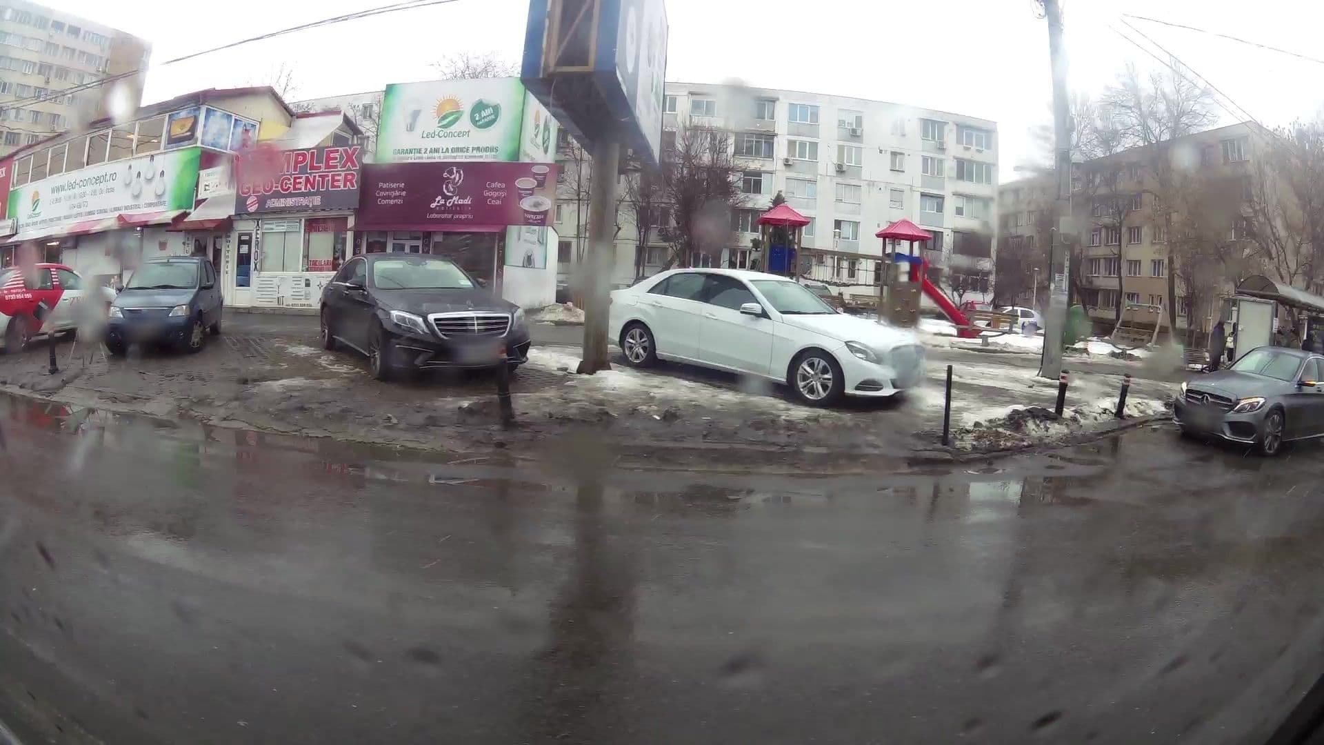 Street view near Bloc A10, Odăi — © kaartcam (CC BY-SA · Mapillary)