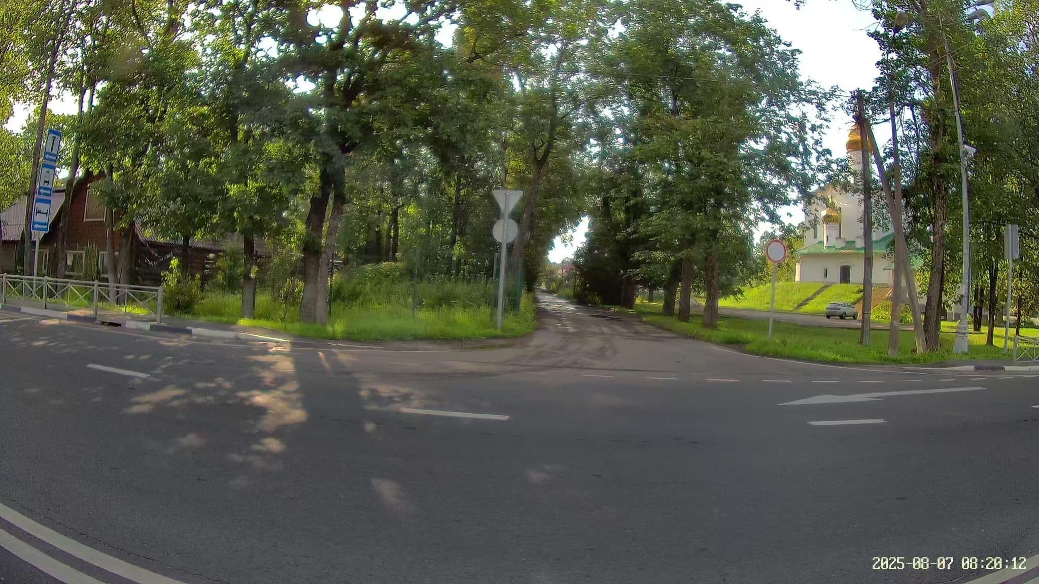 Street view near Номер 1, Pskov — © slsmda (CC BY-SA · Mapillary)