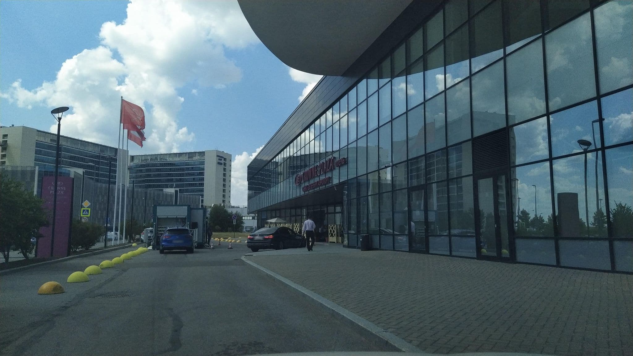 Street view near Airportcity Plaza, Shushary — © ser9ei999 (CC BY-SA · Mapillary)