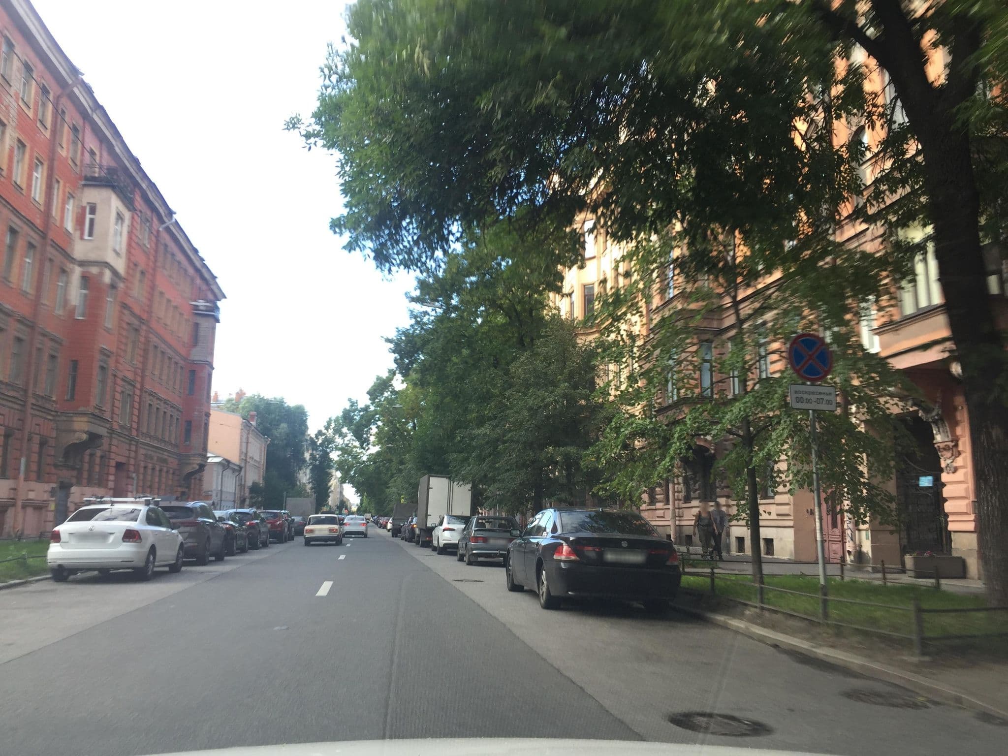 Street view near гостиница айленд, Vasyl'evsky Ostrov — © ser9ei999 (CC BY-SA · Mapillary)