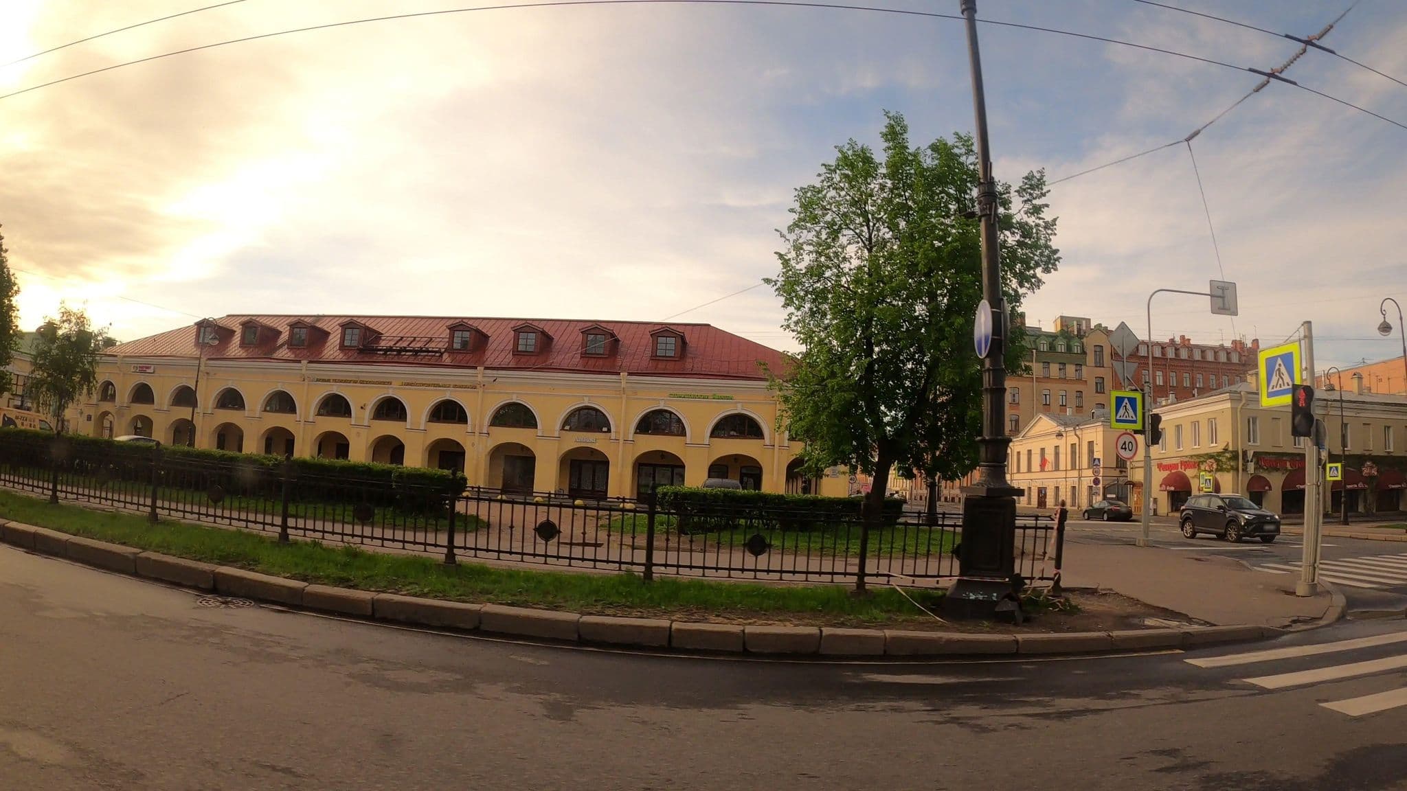 Street view near Hotel Matrix, Vasyl'evsky Ostrov — © trolleway (CC BY-SA · Mapillary)