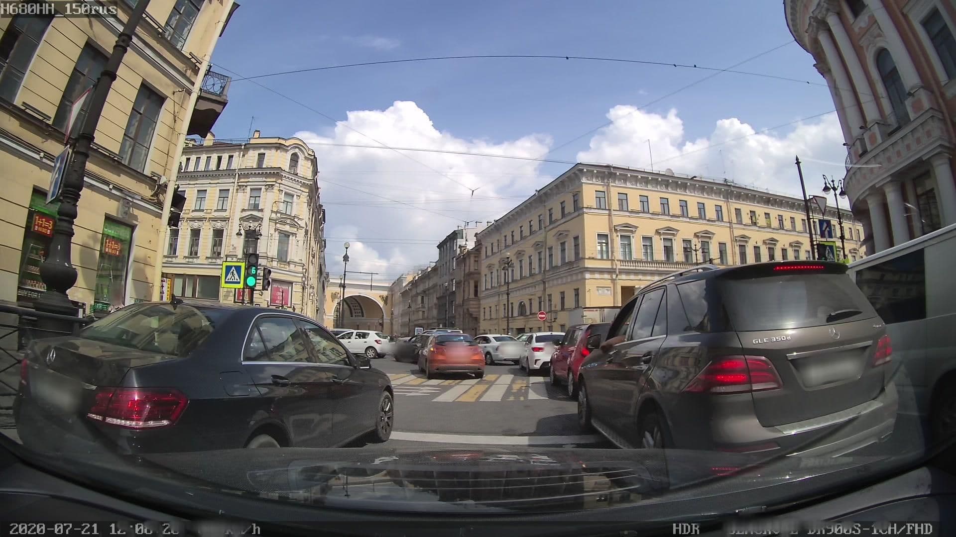 Street view near Sky Hotel Saint Petersburg, Saint Petersburg — © oleg_0402 (CC BY-SA · Mapillary)