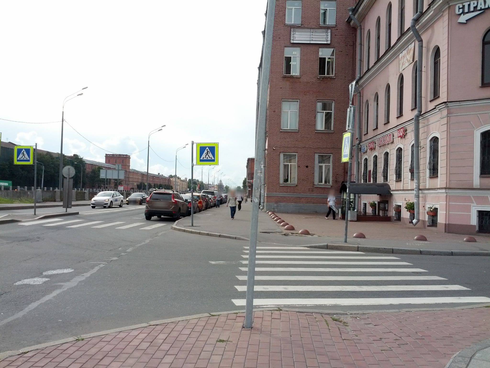 Street view near Отель Ланселот, Admiralteisky — © kolen (CC BY-SA · Mapillary)