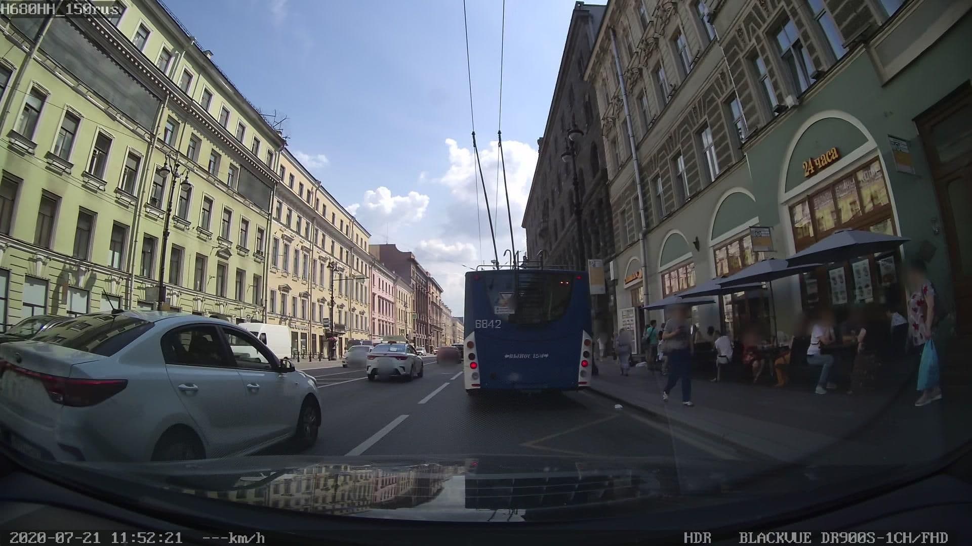 Street view near ГОСТИНИЧНЫЙ СЕРВИС-ЦЕНТР, Saint Petersburg — © oleg_0402 (CC BY-SA · Mapillary)