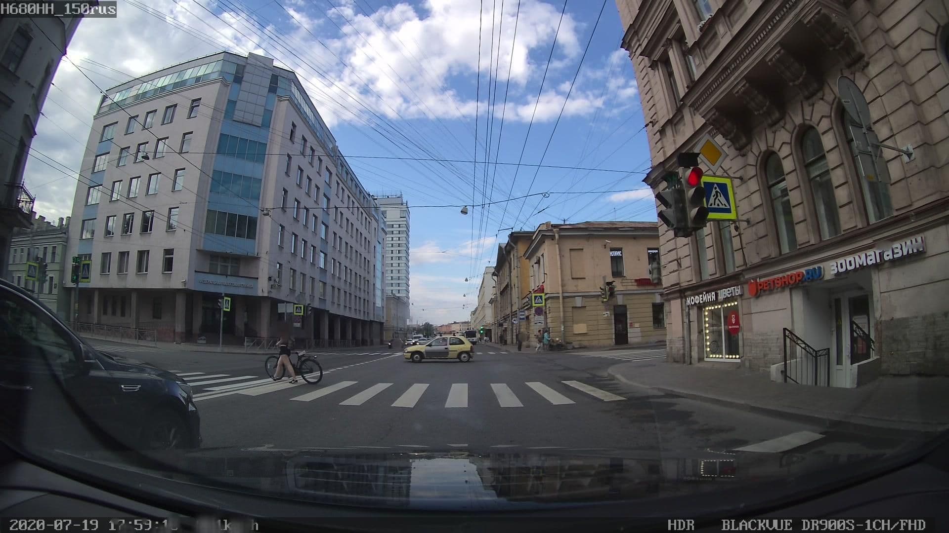 Street view near Greenfeel Lermontovsky, Admiralteisky — © oleg_0402 (CC BY-SA · Mapillary)