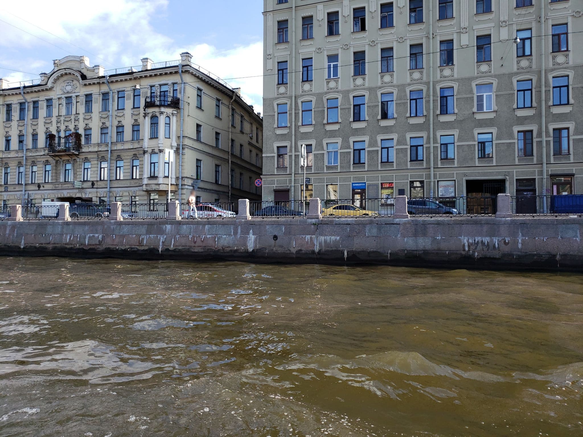 Street view near Мини отель Golden hole, Admiralteisky — © mapfool (CC BY-SA · Mapillary)