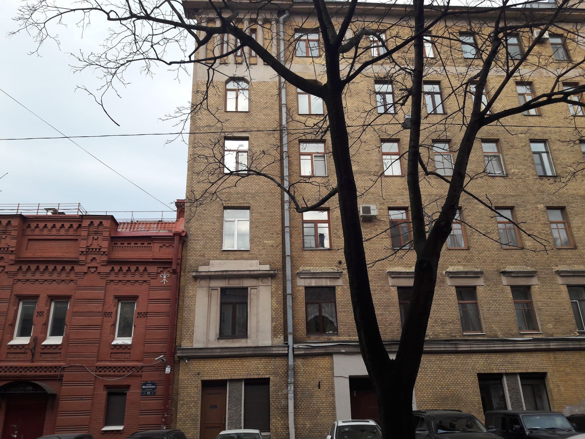 Street view near Хостел "Дарвин на Макаренко" / Darvin Makarenko Hostel, Admiralteisky — © antonkhorev (CC BY-SA · Mapillary)