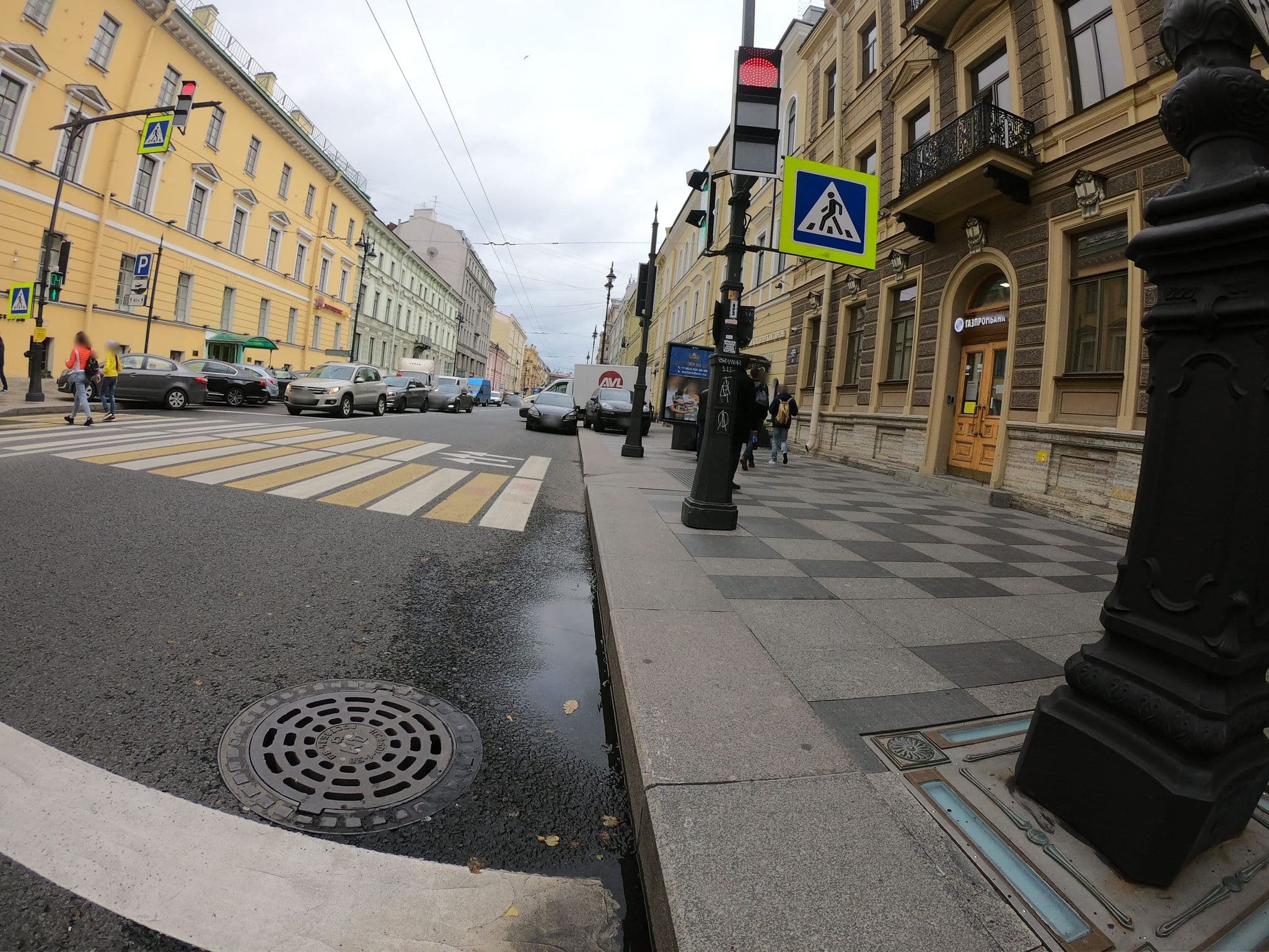 Street view near SPIEF. Hotel Angleterre. Forum participants Accreditation Area. ПМЭФ. Гостиница Англетер. Аккредитация участников Форума., Saint Petersburg — © GaMiKo (CC BY-SA · Mapillary)