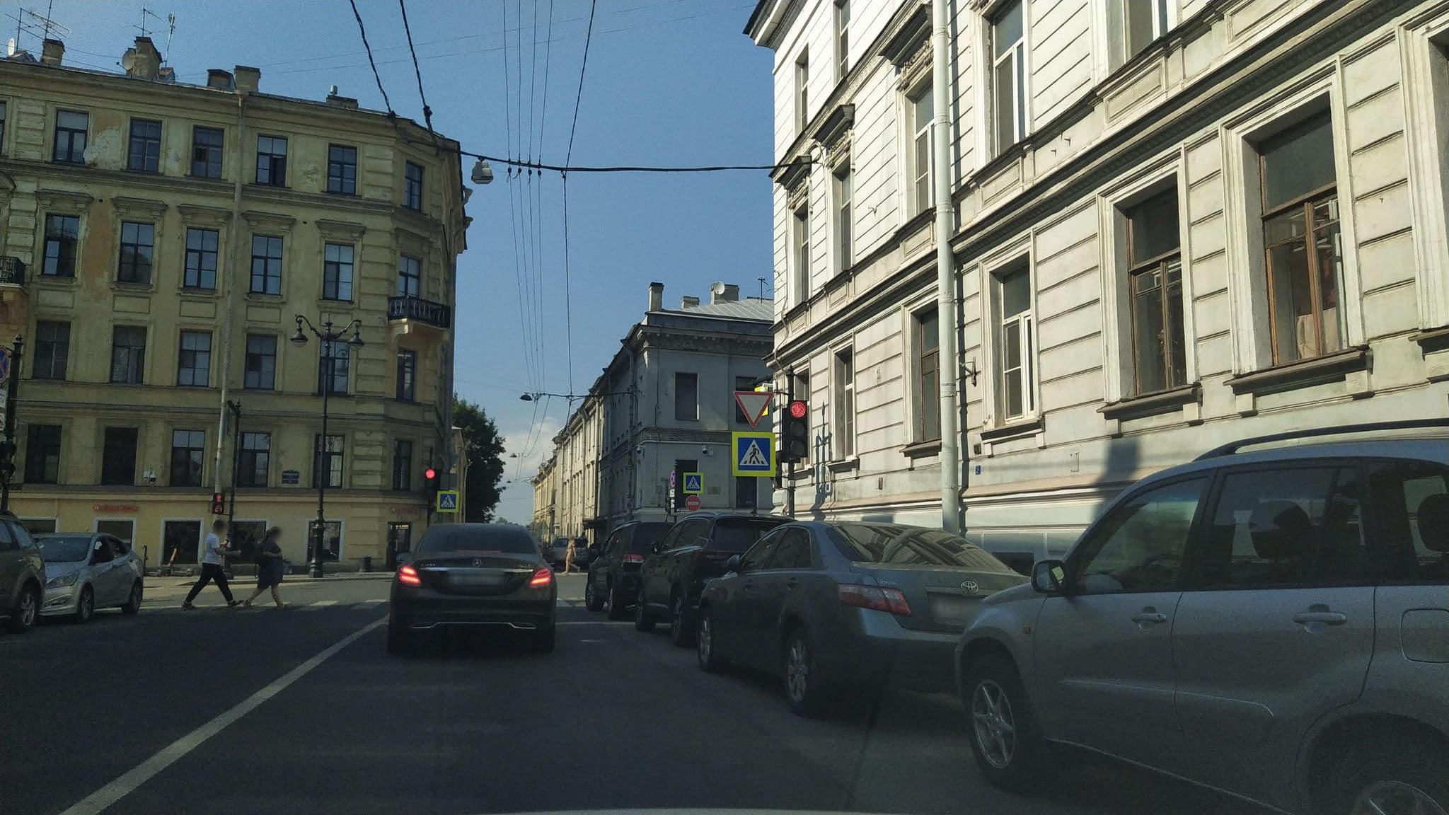 Street view near Вау Эрмитаж, Saint Petersburg — © ser9ei999 (CC BY-SA · Mapillary)
