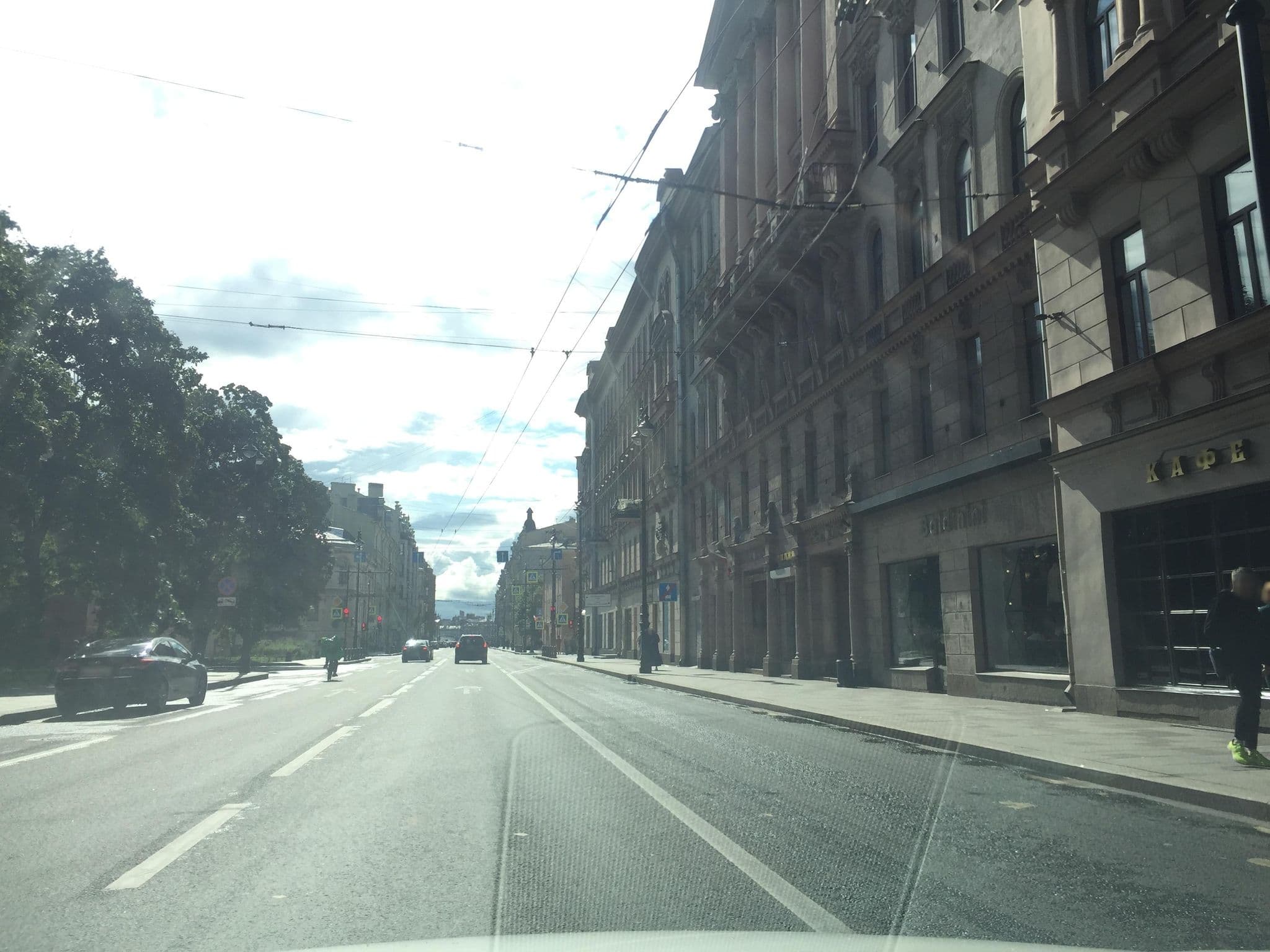 Street view near Apple Paradise Apartments, Petrogradka — © ser9ei999 (CC BY-SA · Mapillary)