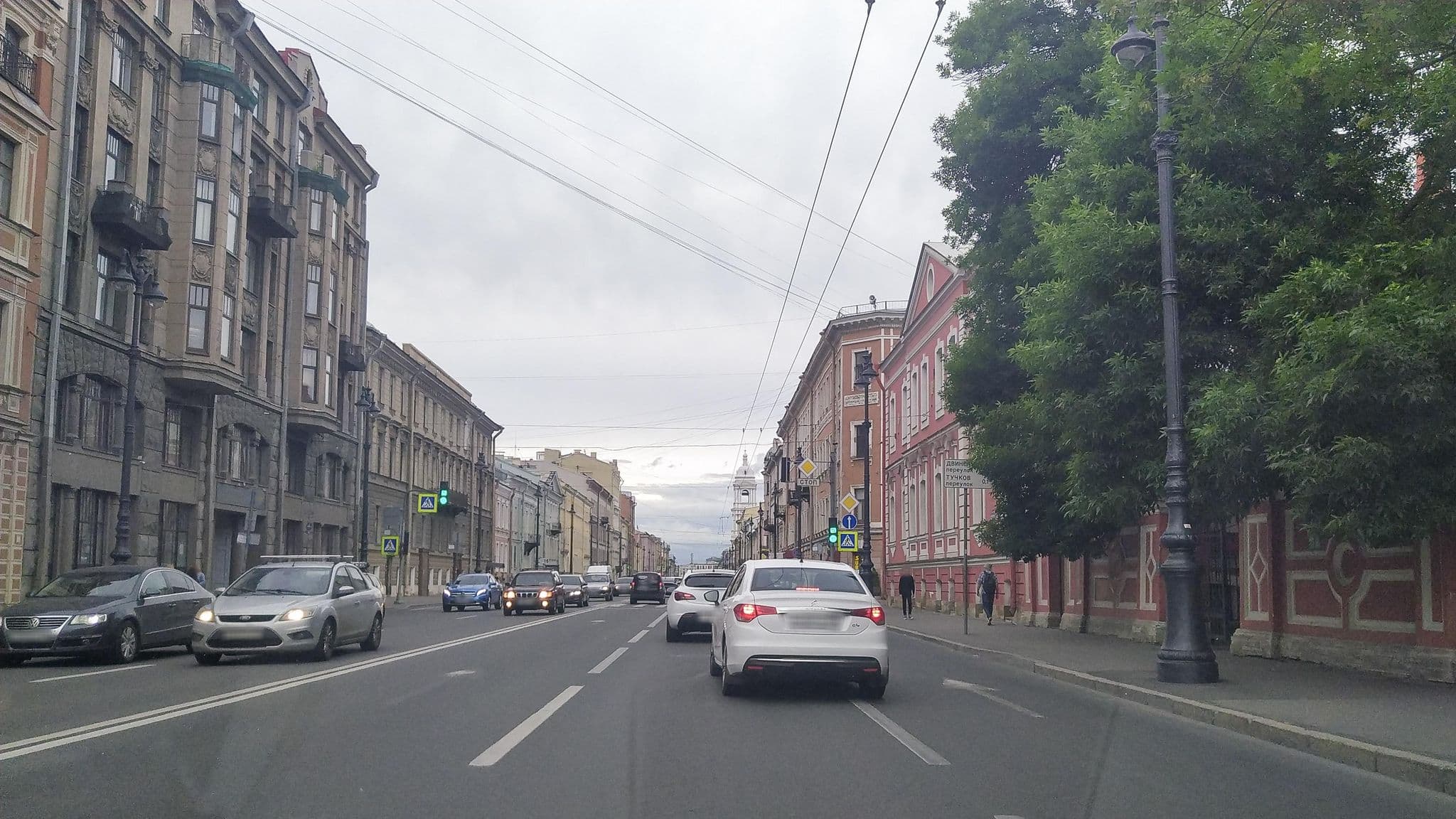 Street view near Хостел Авантаж, Saint Petersburg — © ser9ei999 (CC BY-SA · Mapillary)