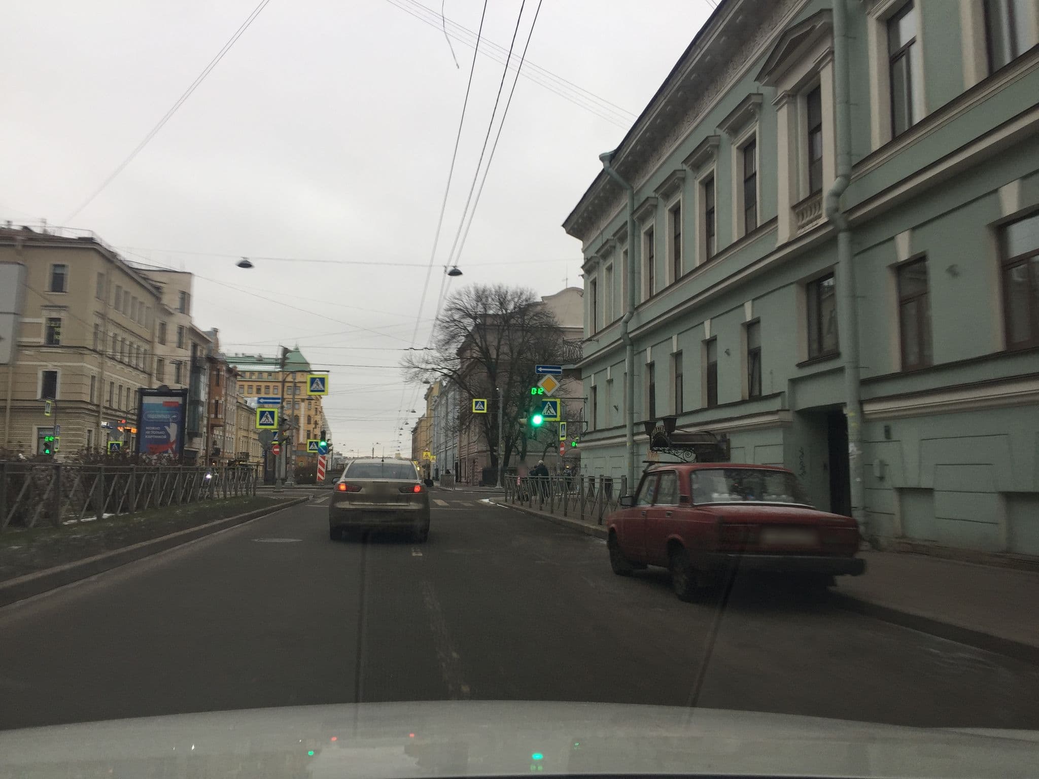 Street view near Квартира Посуточно Аренда, Vasyl'evsky Ostrov — © ser9ei999 (CC BY-SA · Mapillary)