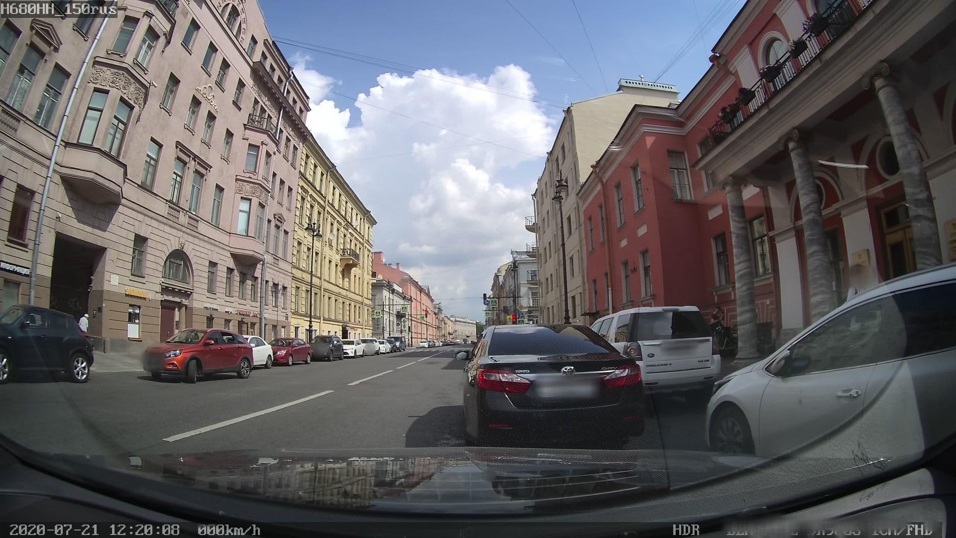 Street view near Hotel Volna, Saint Petersburg — © oleg_0402 (CC BY-SA · Mapillary)