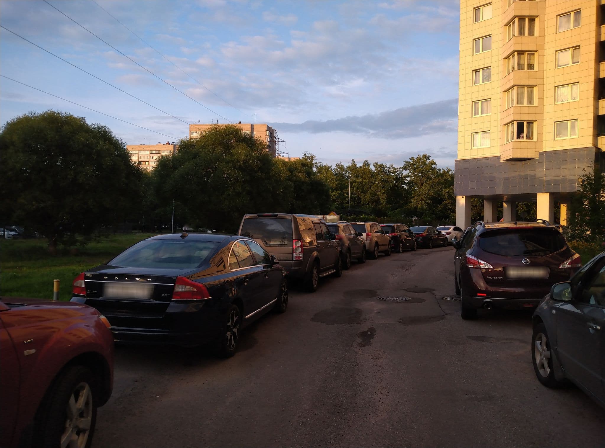 Street view near Ням Ням Перед Сном, Kupchino — © toom (CC BY-SA · Mapillary)