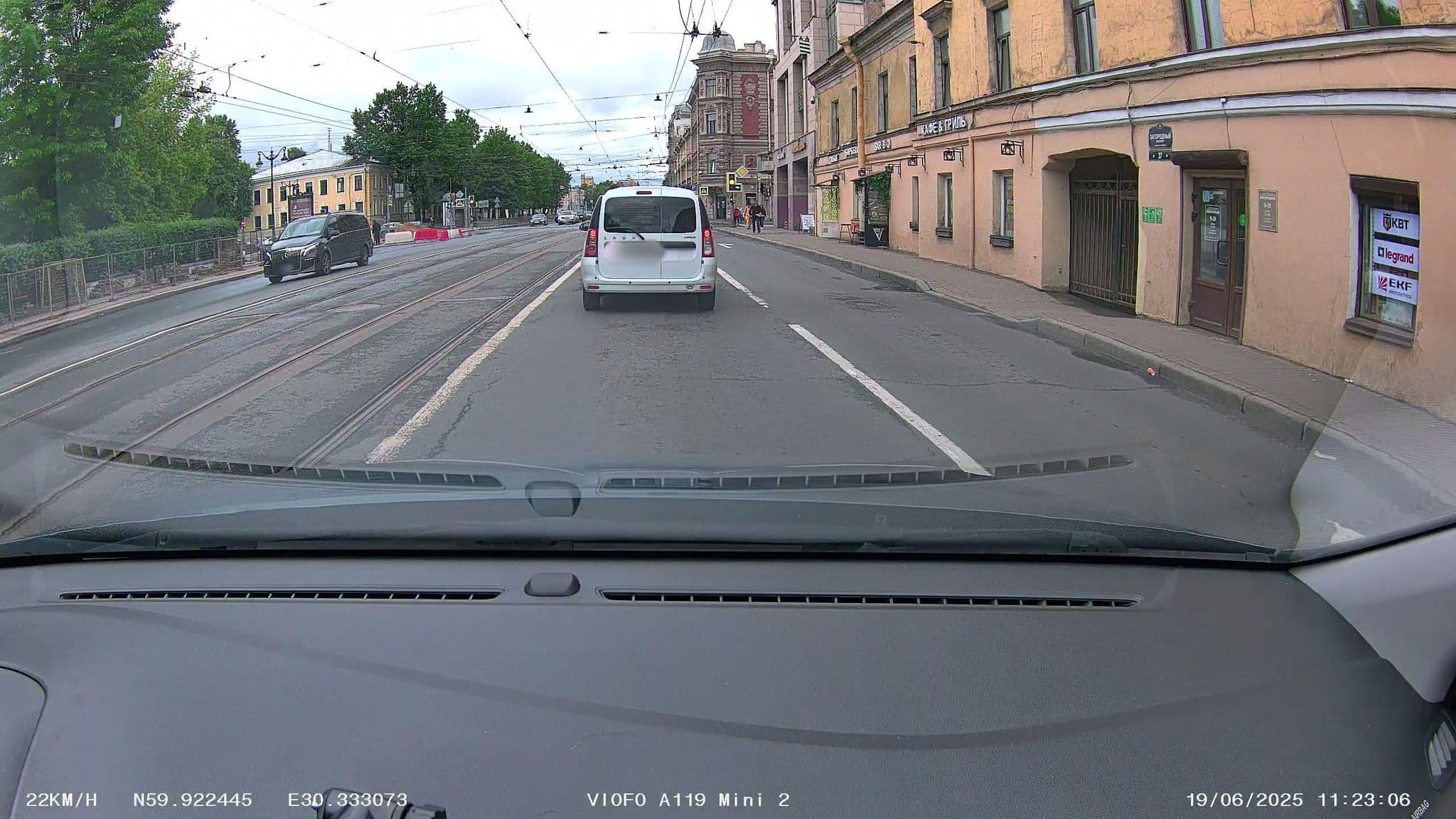 Street view near Kino Hostel, Admiralteisky — © slsmda (CC BY-SA · Mapillary)