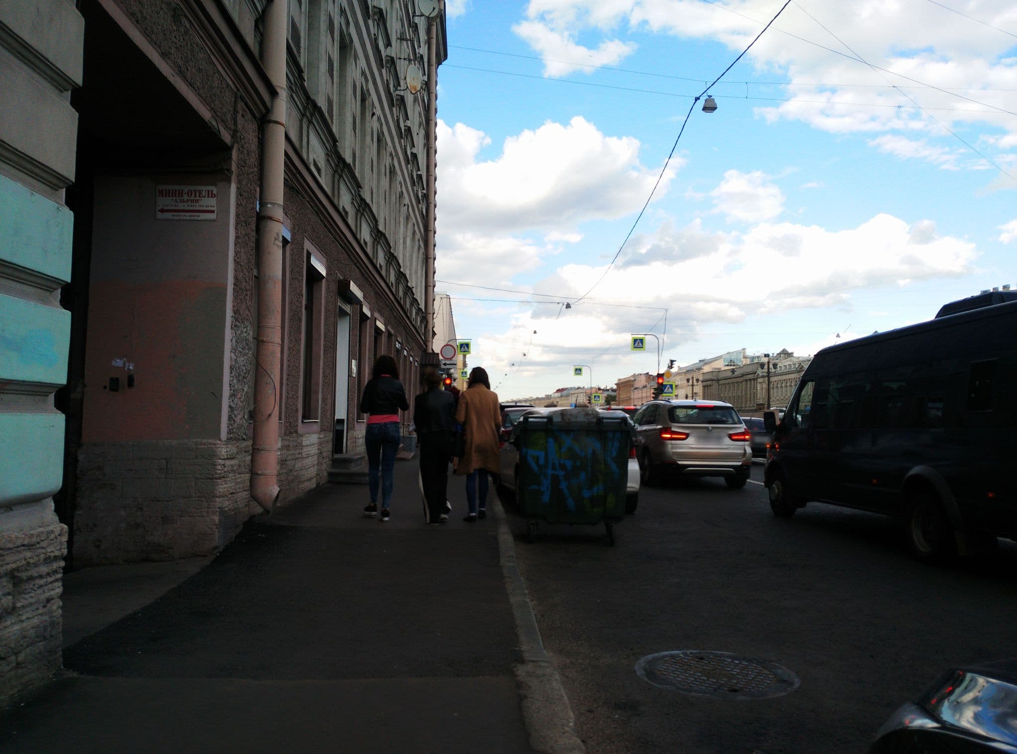 Street view near WhiteNight On Fontanka, Saint Petersburg — © vlivyur (CC BY-SA · Mapillary)