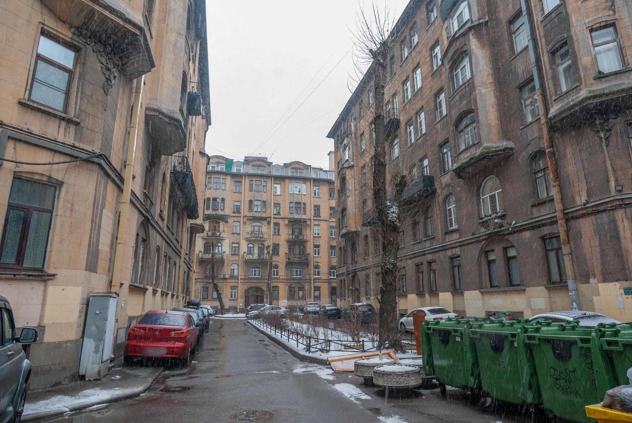 Street view near El Rooms, Centralniy — © trolleway (CC BY-SA · Mapillary)