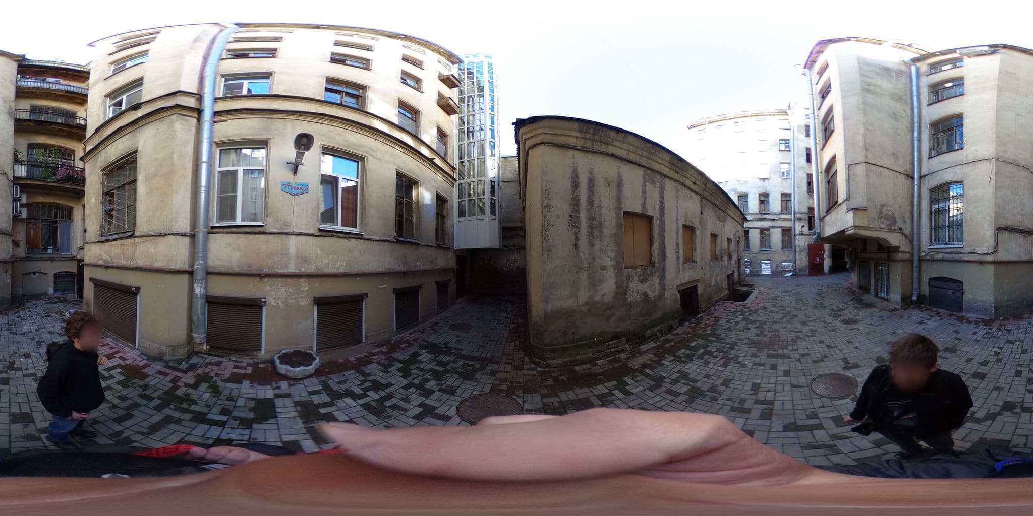 Street view near HostelHouse, Centralniy — © trolleway (CC BY-SA · Mapillary)