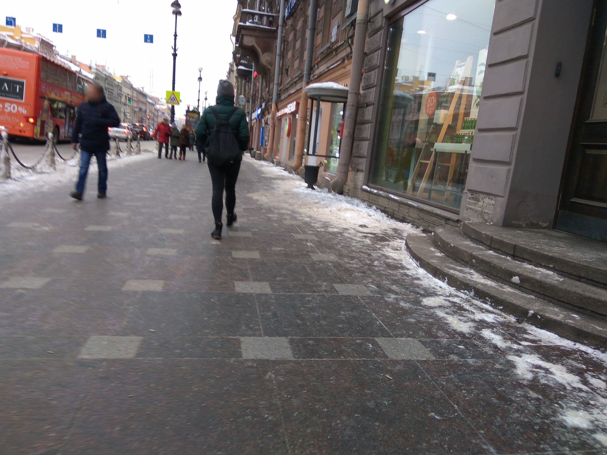 Street view near Kaleidoscope, Centralniy — © vlivyur (CC BY-SA · Mapillary)