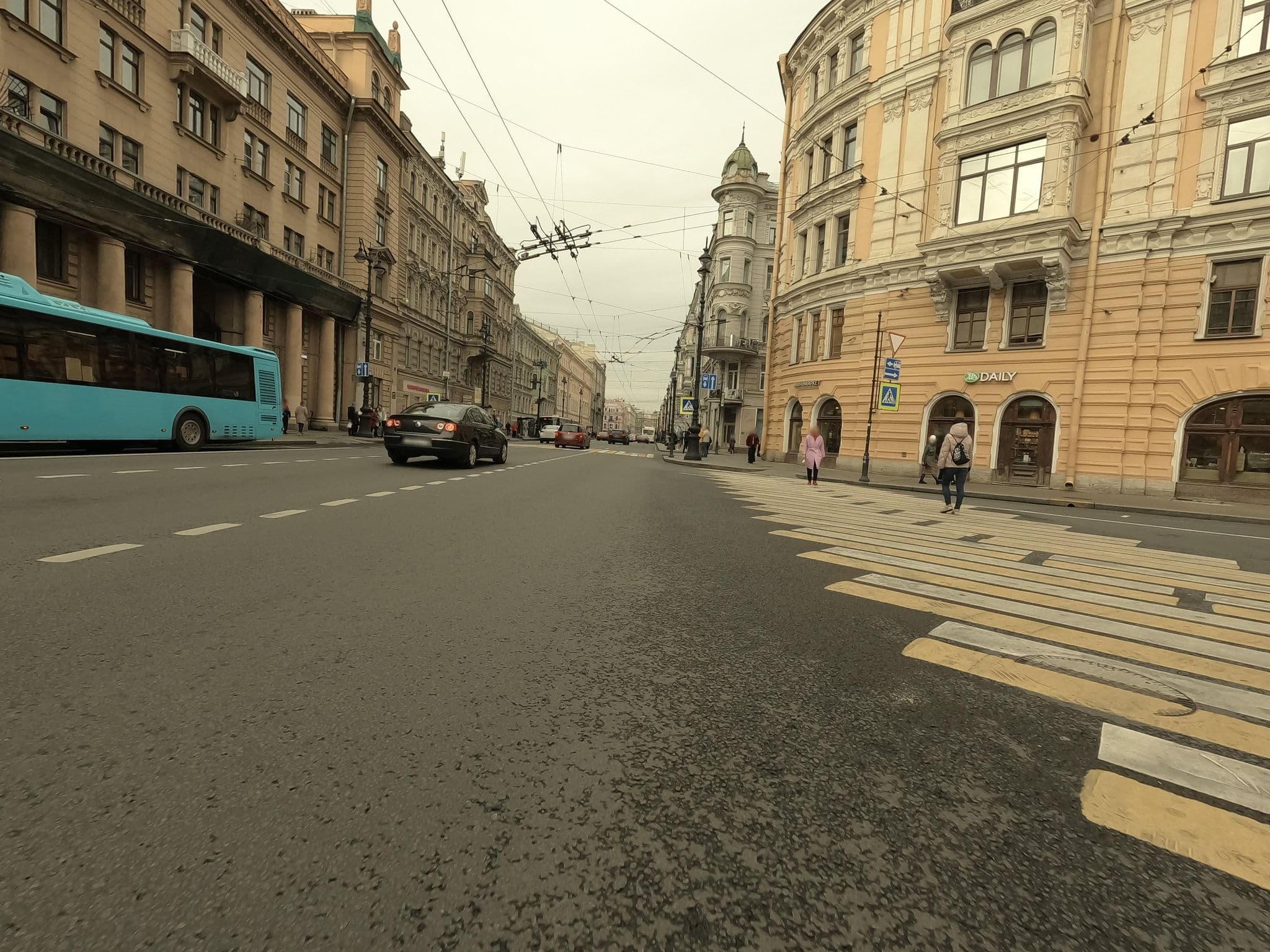 Street view near Viva La Hotel, Centralniy — © GaMiKo (CC BY-SA · Mapillary)