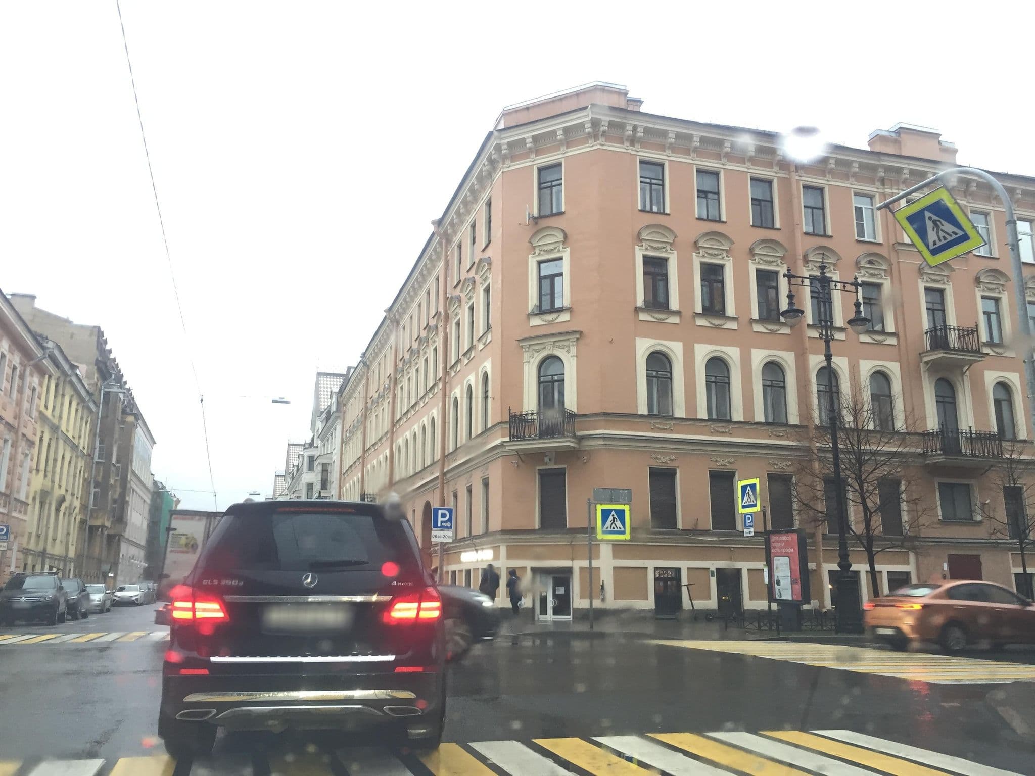 Street view near Hotel Nouvel Europe, Centralniy — © ser9ei999 (CC BY-SA · Mapillary)