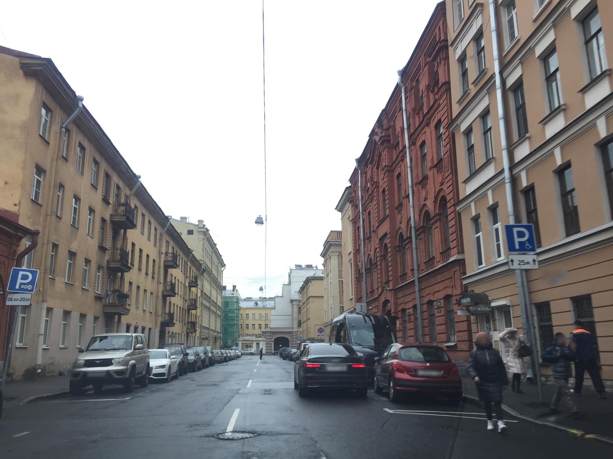 Street view near Друзья на Чехова, Centralniy — © ser9ei999 (CC BY-SA · Mapillary)