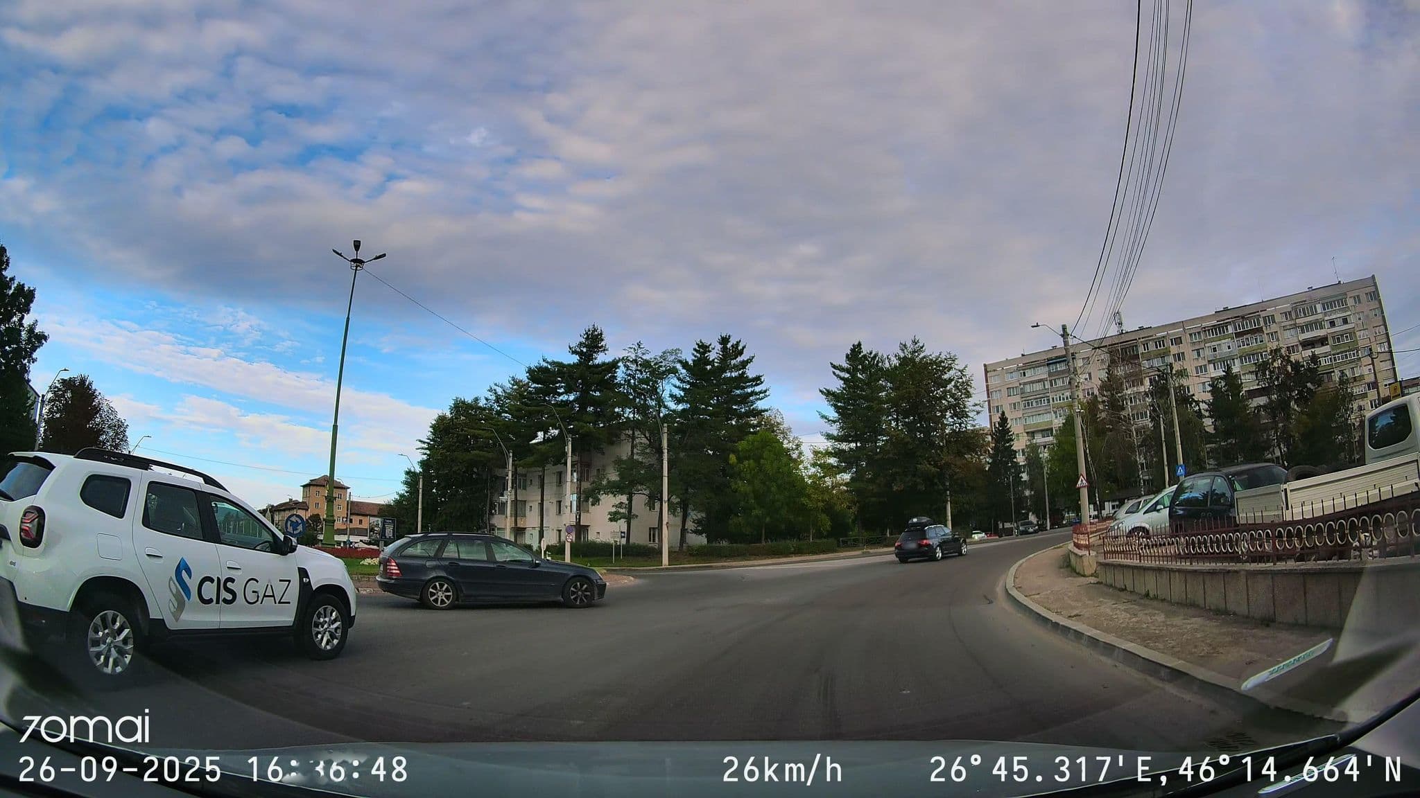 Street view near La Cherry, Răcăuți — © doriel (CC BY-SA · Mapillary)