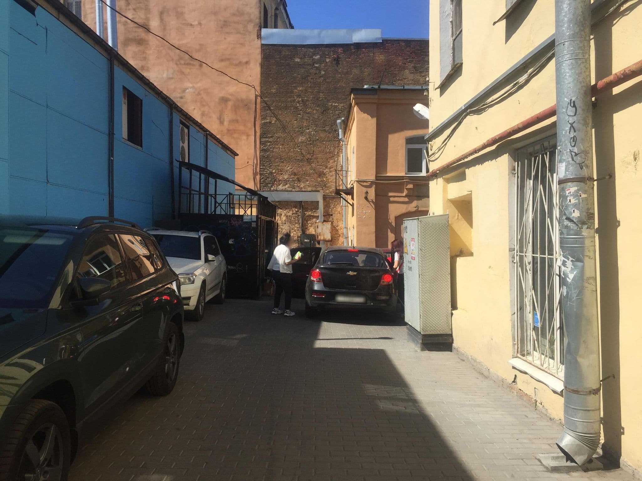 Street view near Владимирский 2, Centralniy — © ser9ei999 (CC BY-SA · Mapillary)