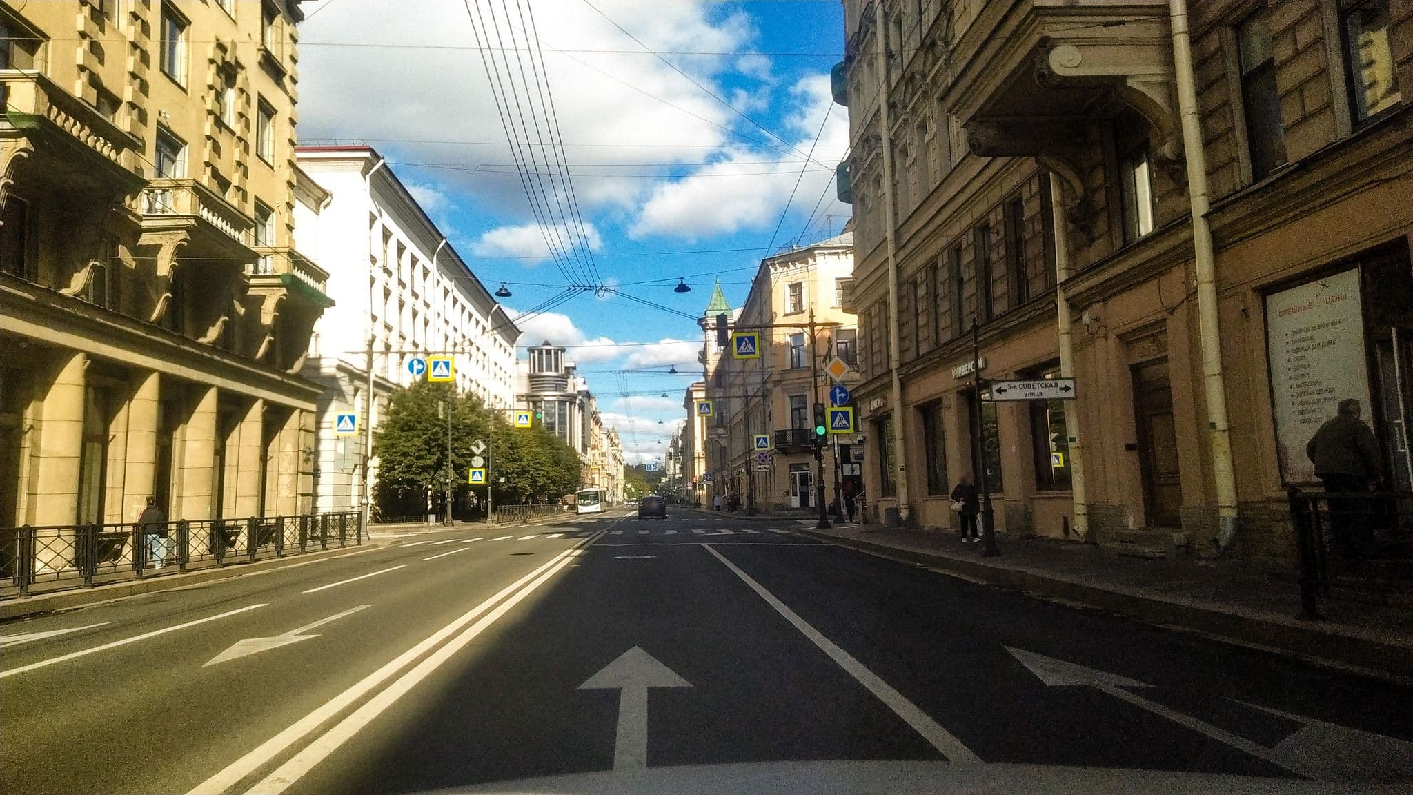 Street view near Mini Hotel "6 Rooms", Centralniy — © ser9ei999 (CC BY-SA · Mapillary)