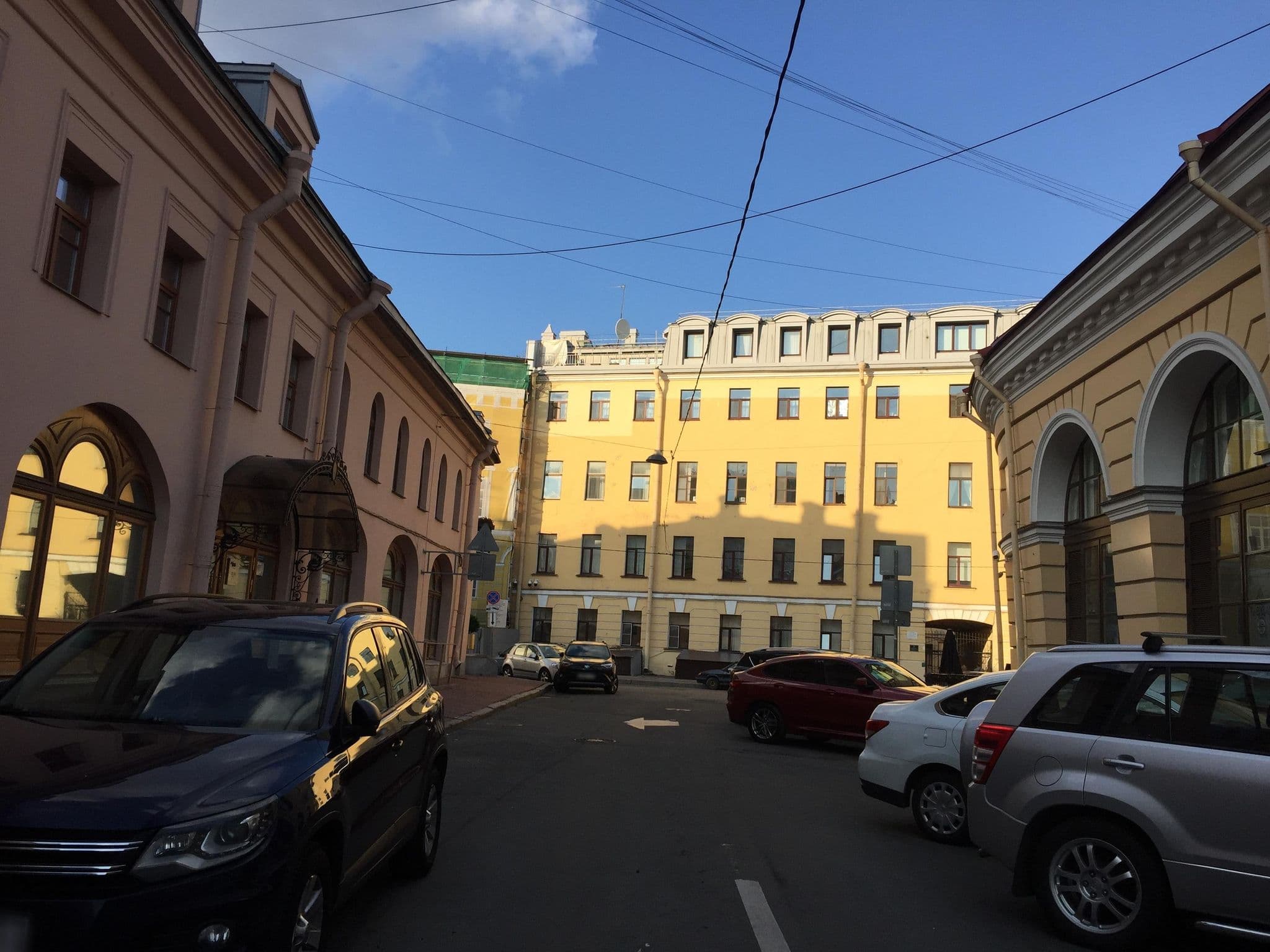 Street view near Гостиница «3 моста», Saint Petersburg — © ser9ei999 (CC BY-SA · Mapillary)