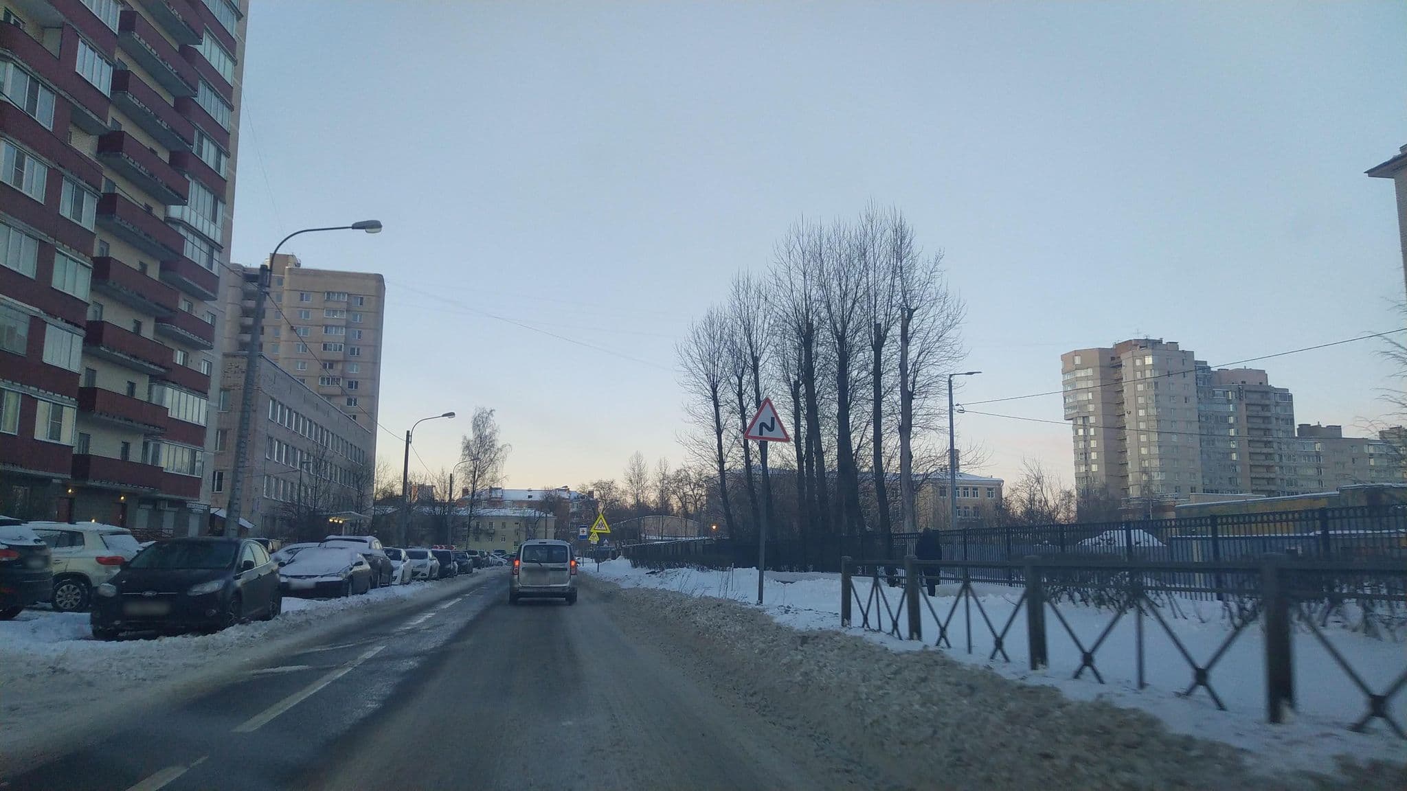 Street view near Гостиница Ника, Kalininskiy — © ser9ei999 (CC BY-SA · Mapillary)