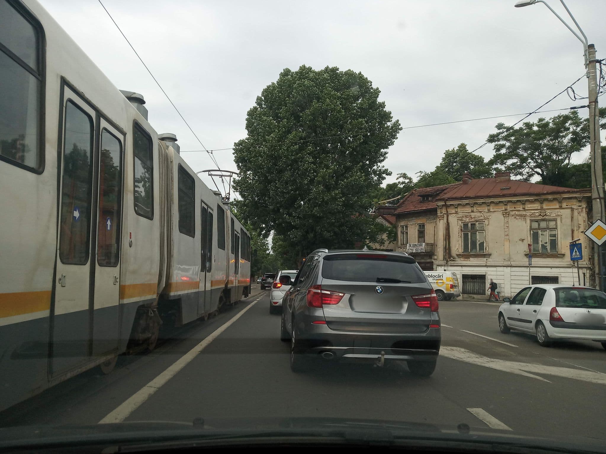 Street view near Unirii Square Apartment, Bucharest — © tavi (CC BY-SA · Mapillary)