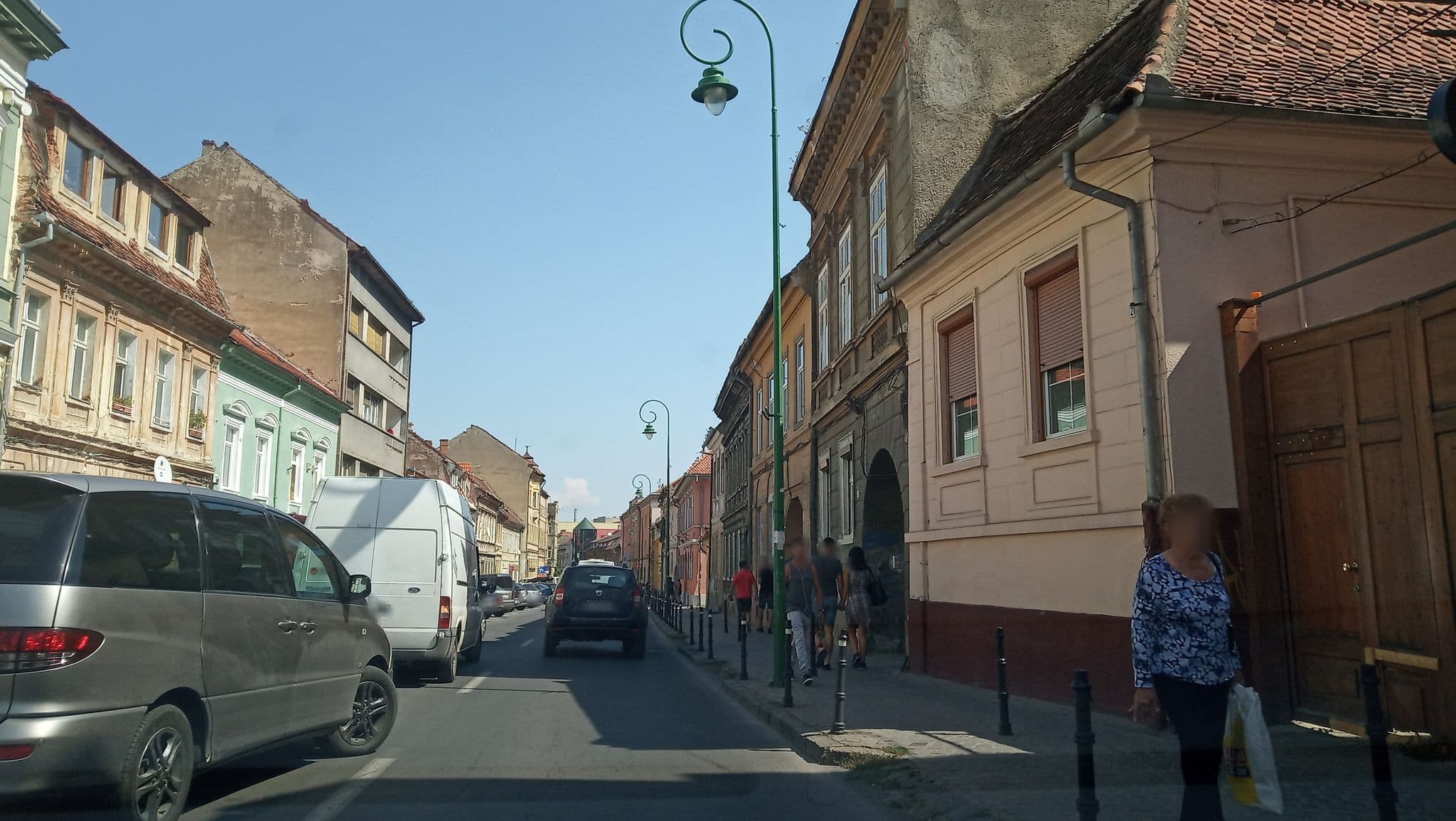 Street view near Kronhaus, Braşov — © tavi (CC BY-SA · Mapillary)