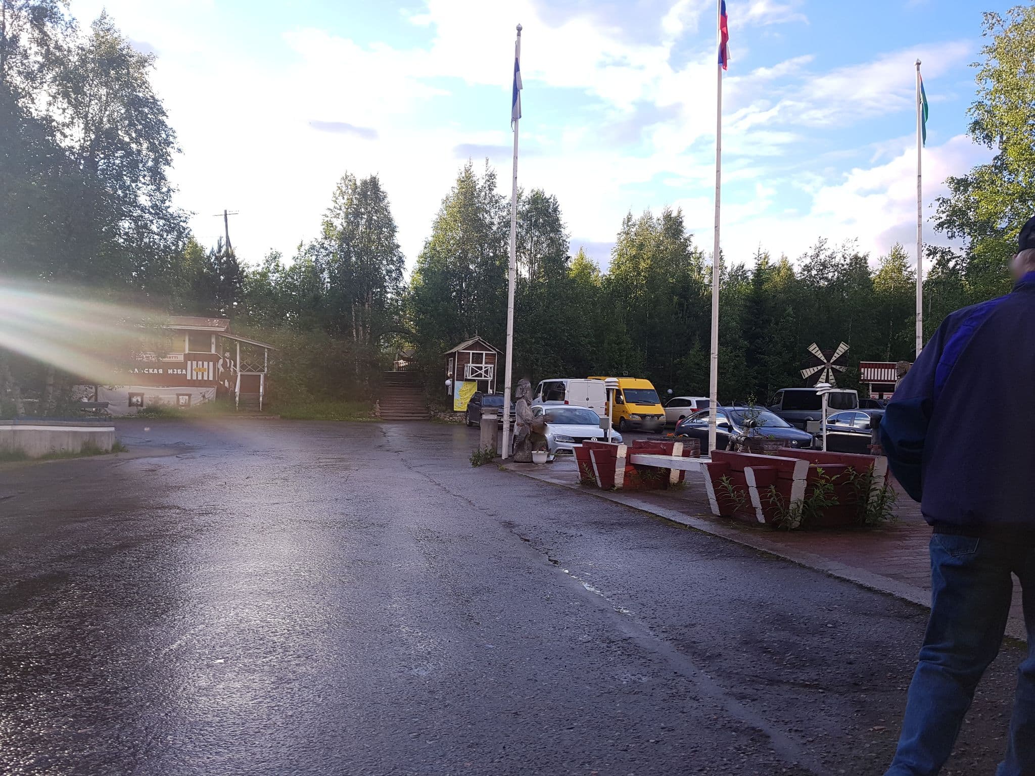 Street view near Автокемпинг Фрегат, Kostomuksha — © houtari (CC BY-SA · Mapillary)