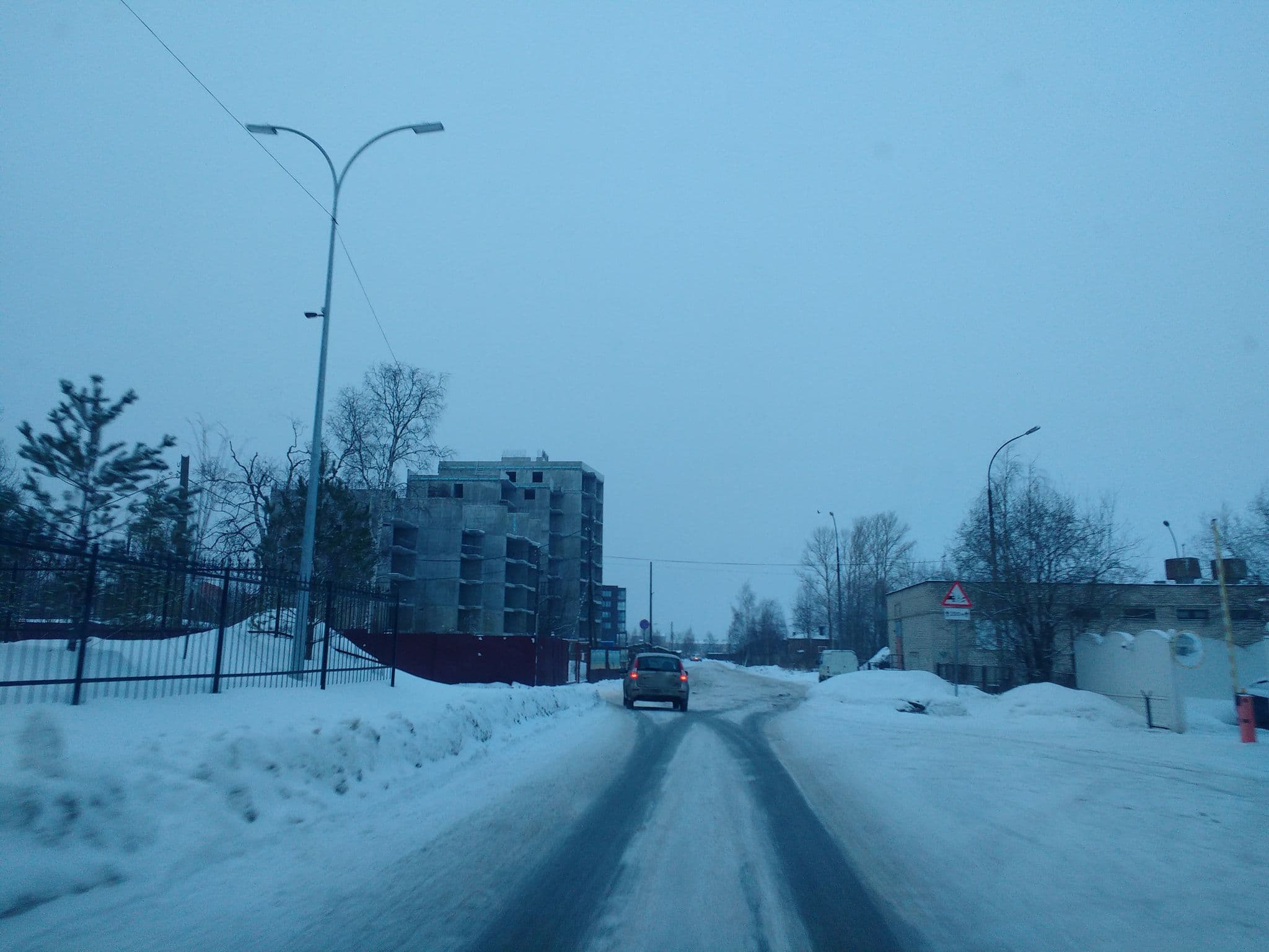 Street view near Отель "Прионежский" / Prionezhsky Club Hotel, Petrozavodsk — © taranarmo (CC BY-SA · Mapillary)