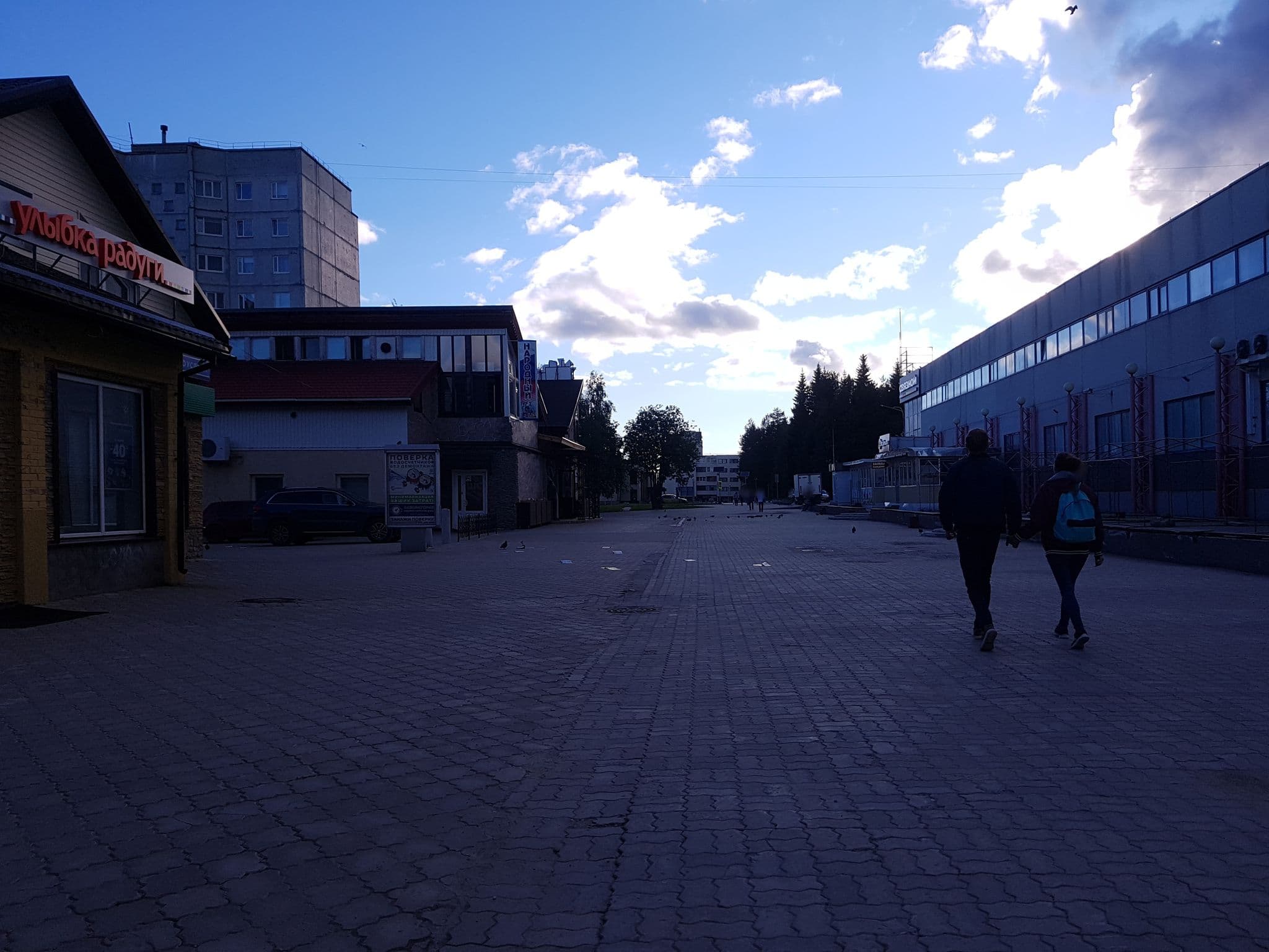 Street view near Гостиница Хозяюшка, Kostomuksha — © houtari (CC BY-SA · Mapillary)