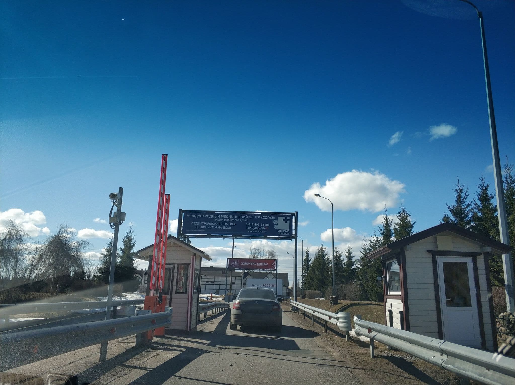 Street view near Родник Желаний, Sosnovo — © freddouhelk (CC BY-SA · Mapillary)