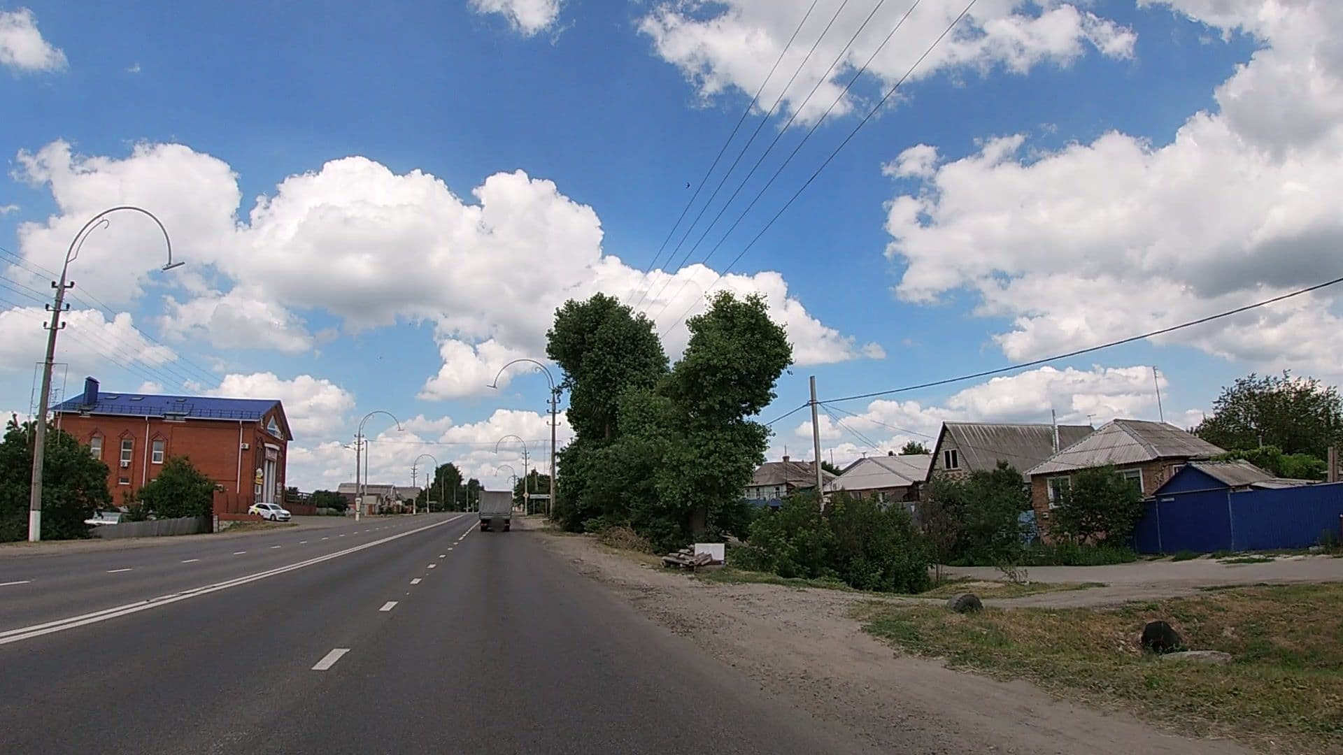 Street view near Red House Hotel, Belgorod — © edwrddp (CC BY-SA · Mapillary)