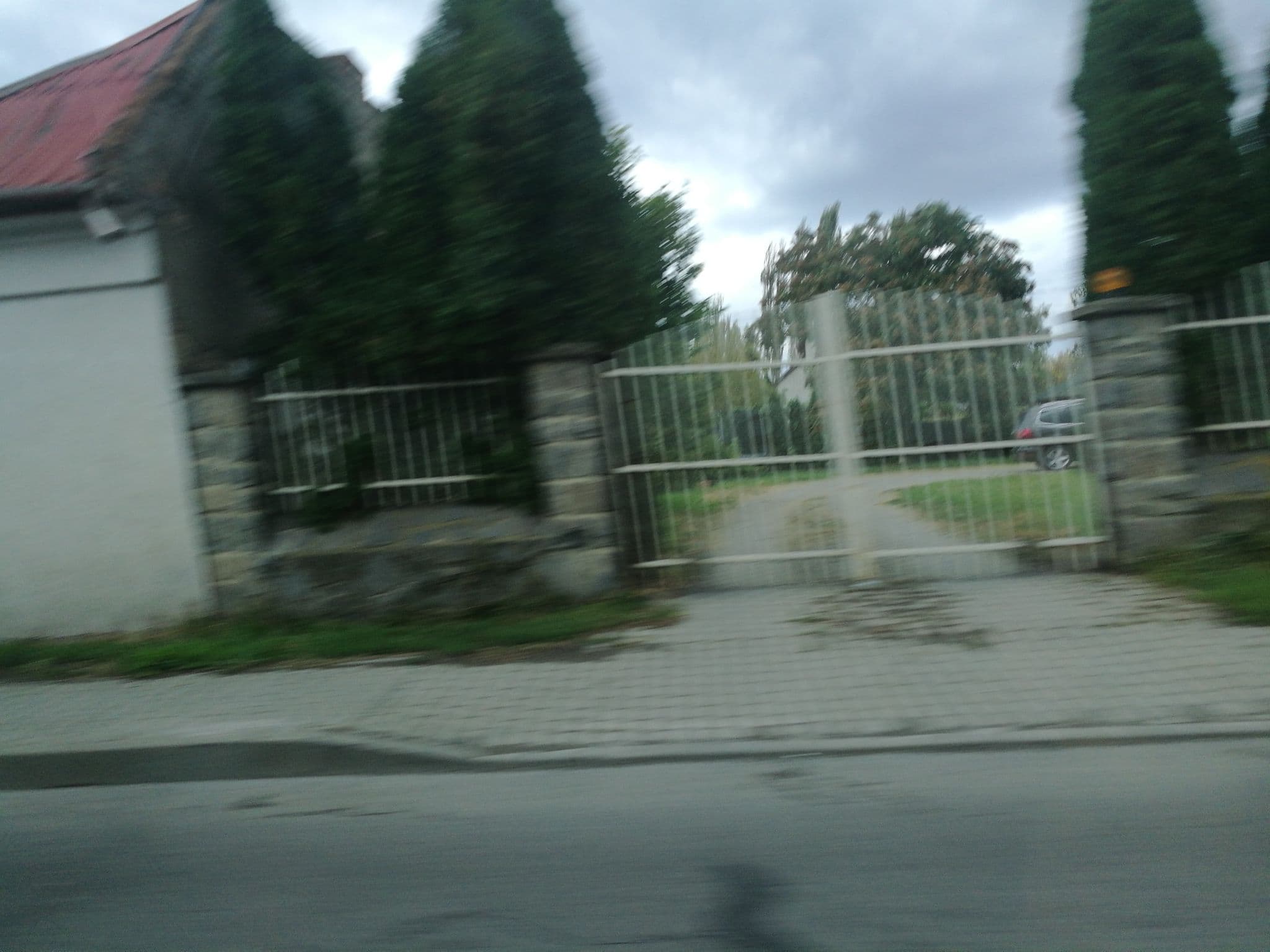 Street view near Pensiunea Angi, Sângeorgiu de Mureş — © rsandu (CC BY-SA · Mapillary)