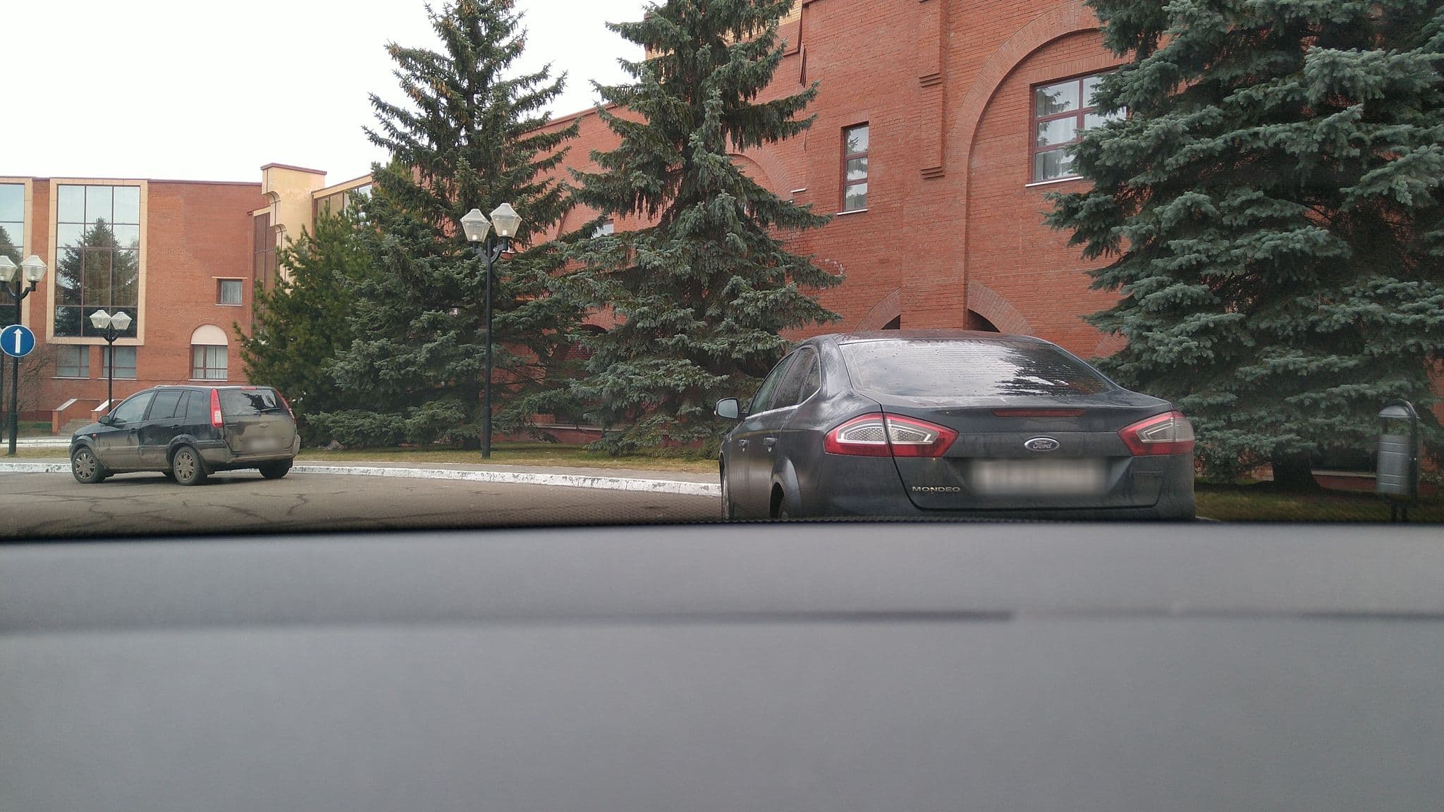 Street view near Номер 2503 Ватутинки, Vatutinki — © phoneuploader (CC BY-SA · Mapillary)