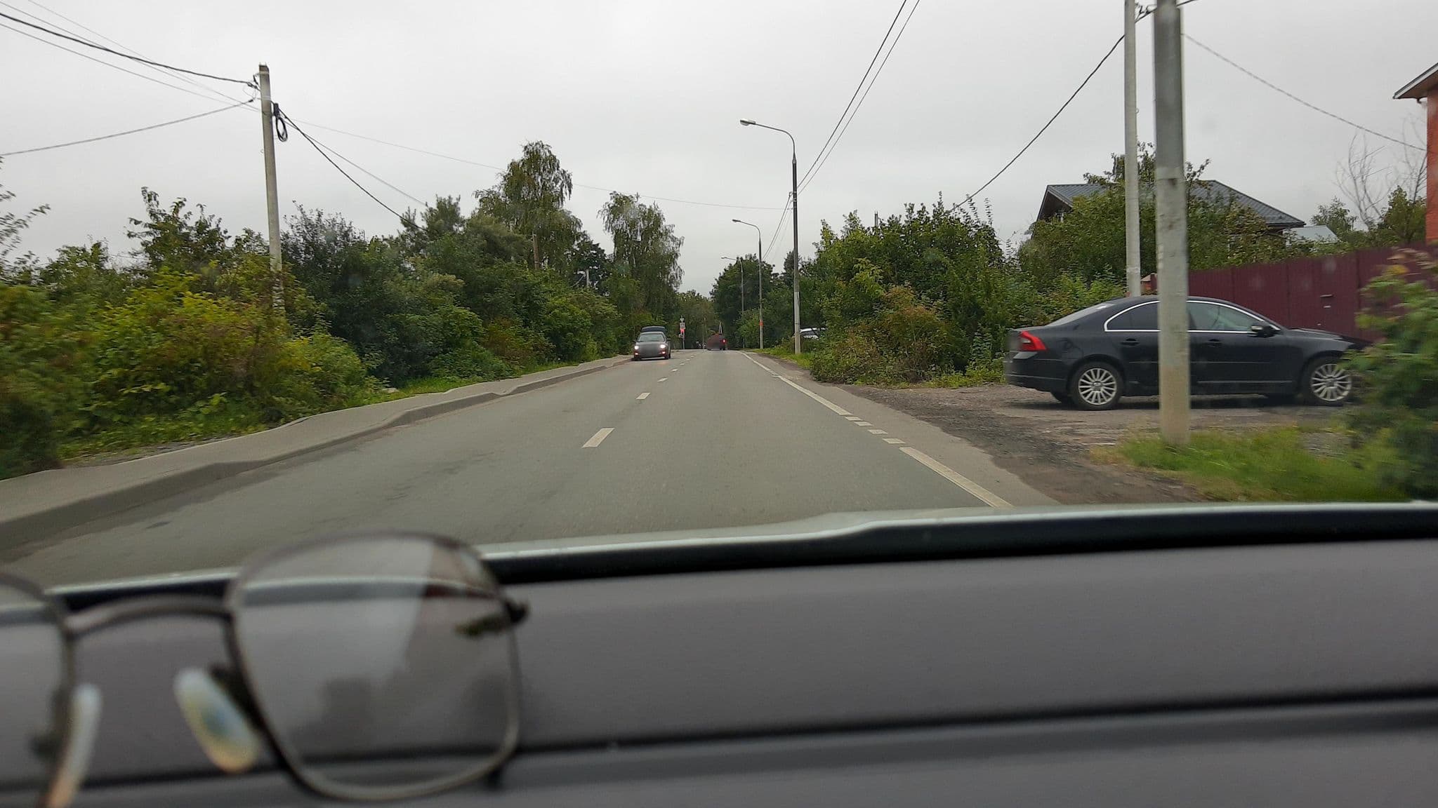 Street view near Carribean village., Tolstopal’tsevo — © phoneuploader (CC BY-SA · Mapillary)