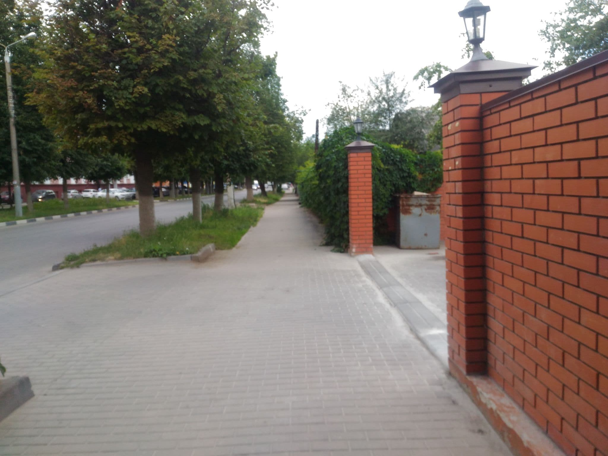 Street view near Grand Hotel Club, Mendeleyevskiy — © ekaterinapugaeva (CC BY-SA · Mapillary)