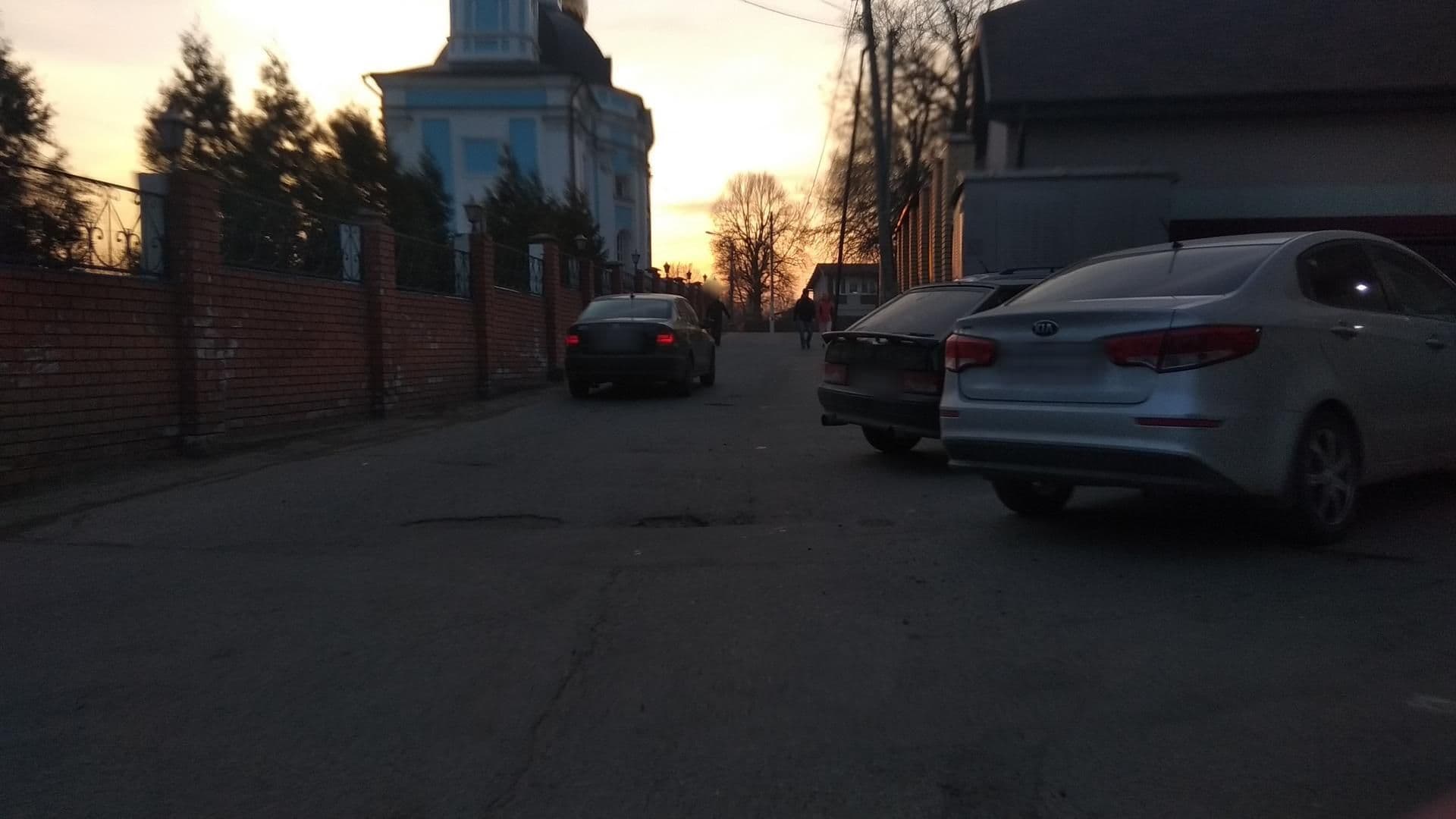 Street view near Mojo Hotel, Vidnoye — © _pg_ (CC BY-SA · Mapillary)
