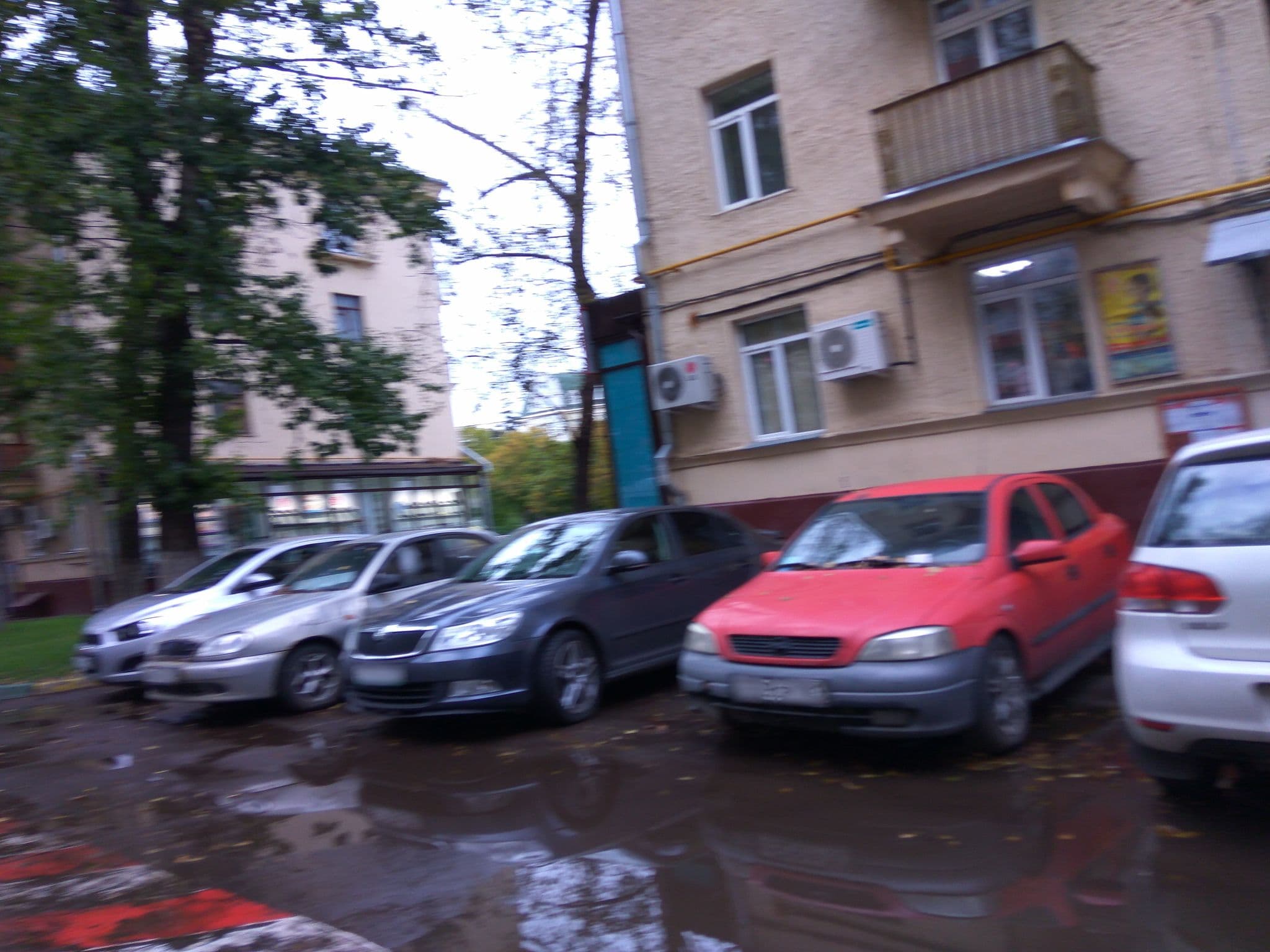 Street view near Tverskaya Ymskaya Apartment Moscow, Leninskiye Gory — © trolleway (CC BY-SA · Mapillary)